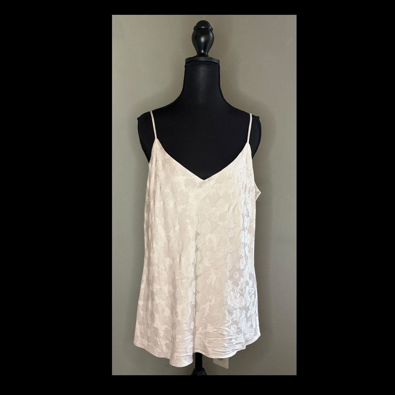 Club Monaco Club Monaco Cream Sleeveless Camisole Top Size L / US 10 / IT 46 - 2 Thumbnail