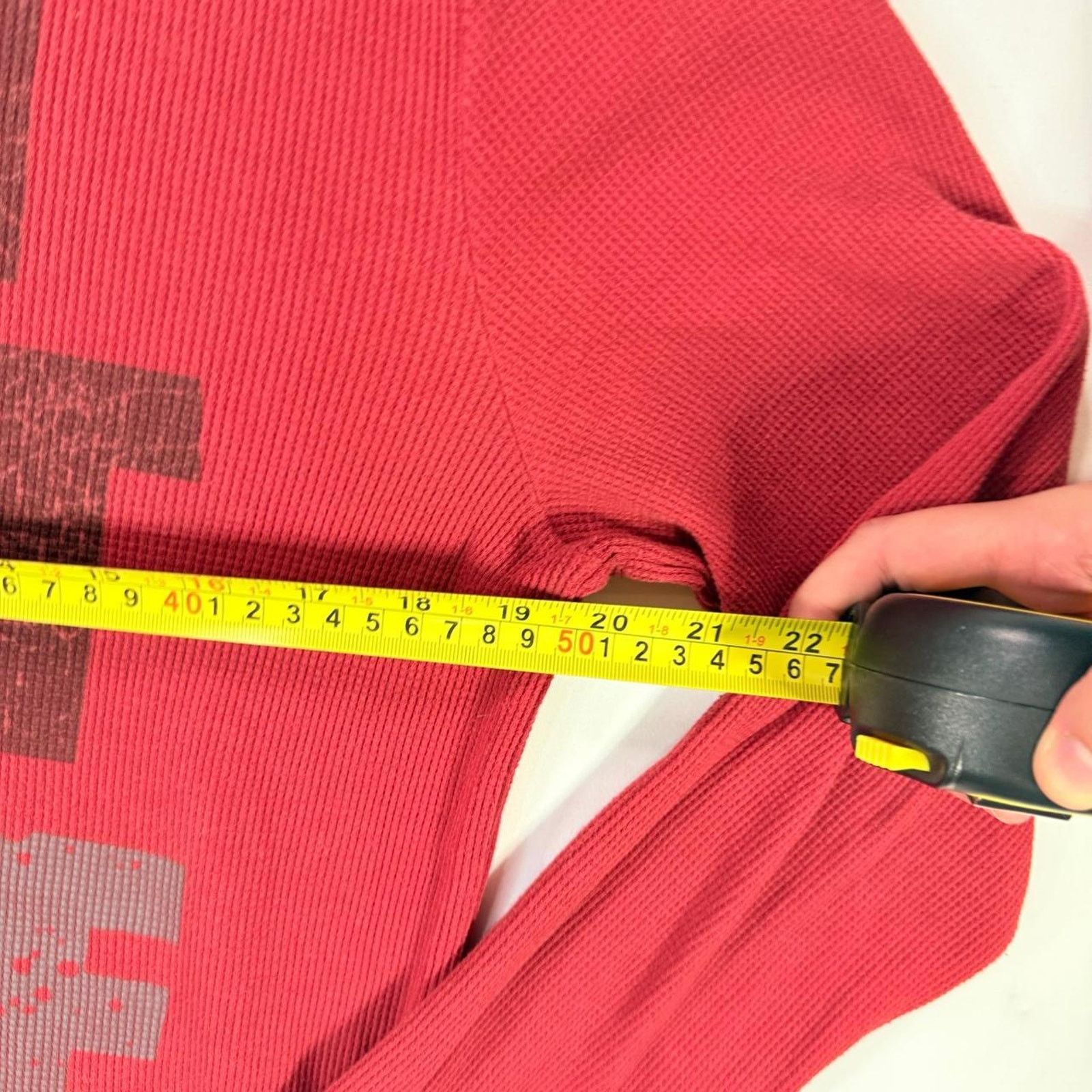& Other Stories Red and black Hybrid long sleeve vintage 2000s thermal shirt Size US L / EU 52-54 / 3 - 2 Thumbnail