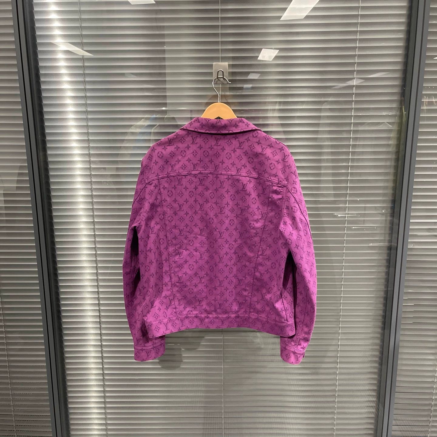 Louis Vuitton LV Purple Monogram AOP Denim Jacket 50 Size US M / EU 48-50 / 2 - 2 Thumbnail