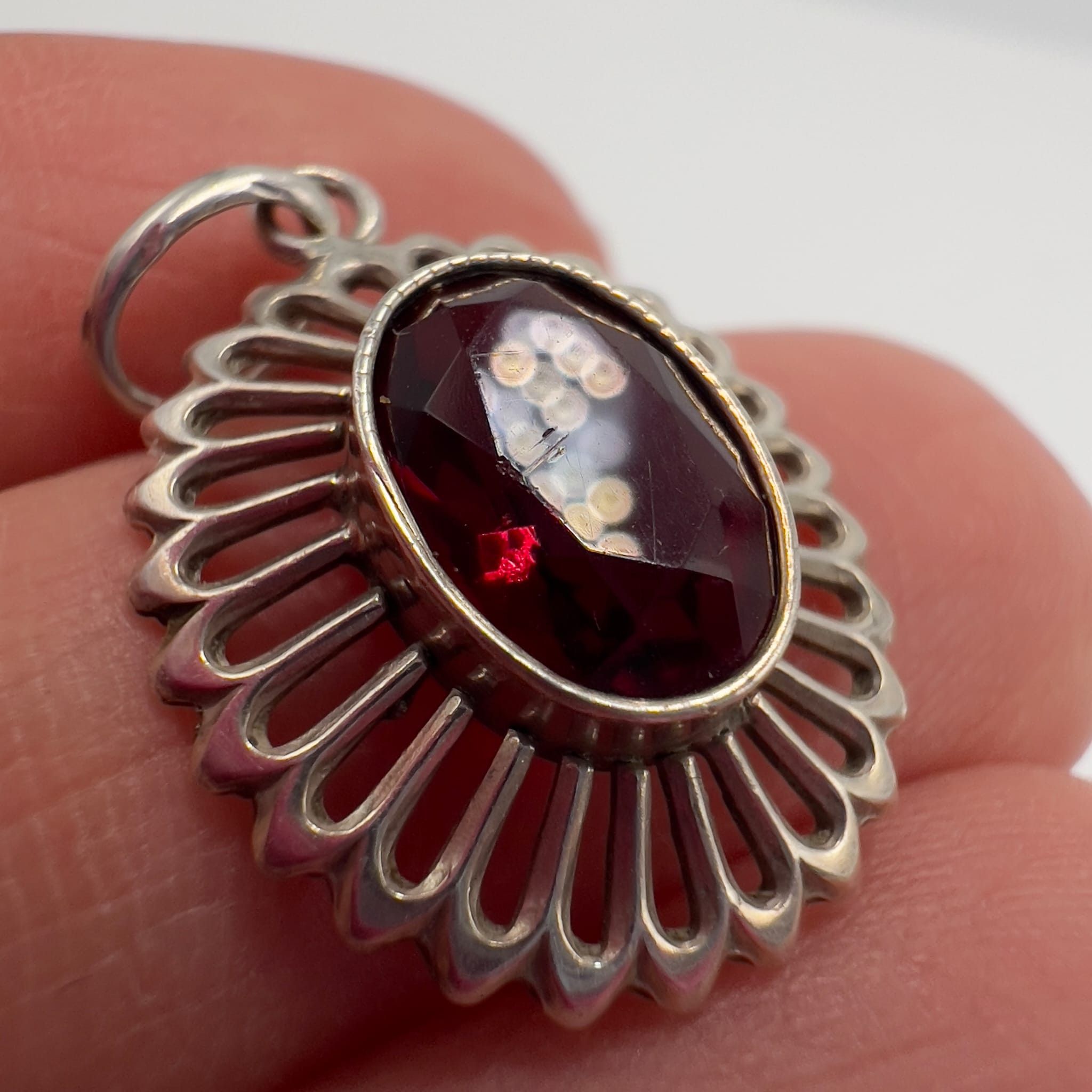 Vintage Vintage 835 Silver Pendant with Red Oval Glass Stone 1.46 g Size ONE SIZE - 4 Thumbnail