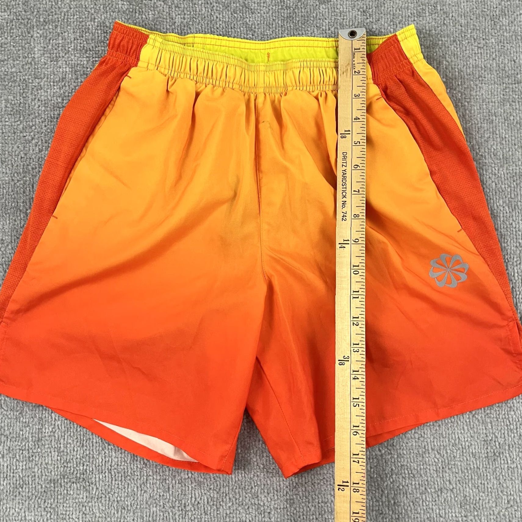 Nike Nike Challenger Shorts Men Small 6.5" Lined Orange Running Training Activewear Size US 29 - 4 Thumbnail