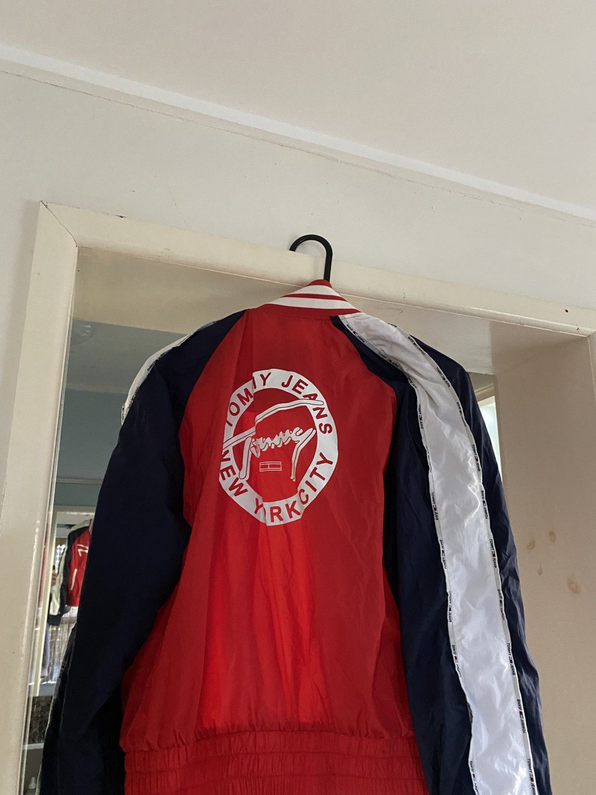 Tommy Hilfiger × Tommy Jeans Red and white Tommy Hilfiger ‘logo bomber jacket’ Size XXS / US 00 / IT 34 - 5 Thumbnail