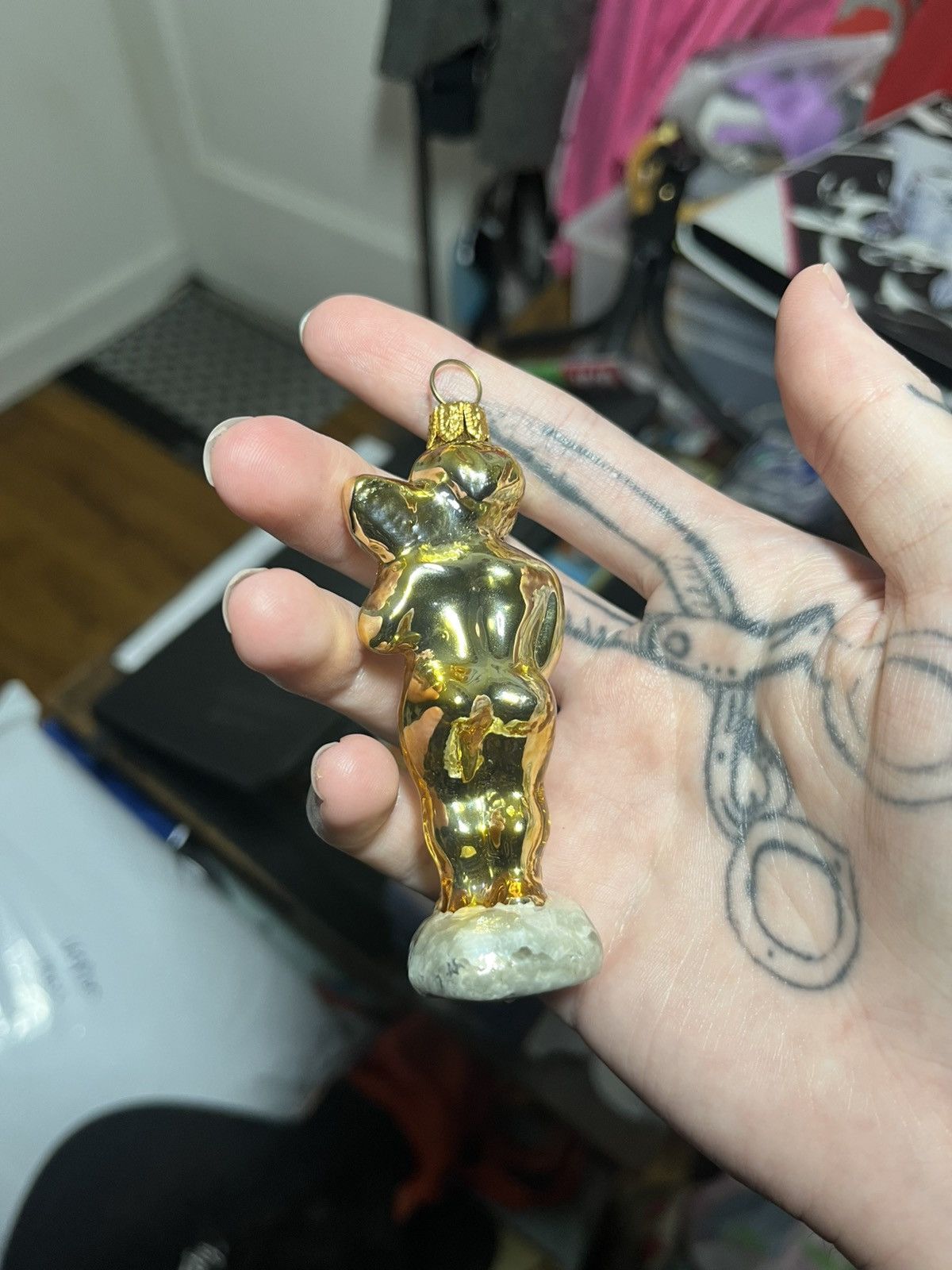 Palace Palace baby pee statue Christmas tree ornament Size ONE SIZE - 2 Thumbnail