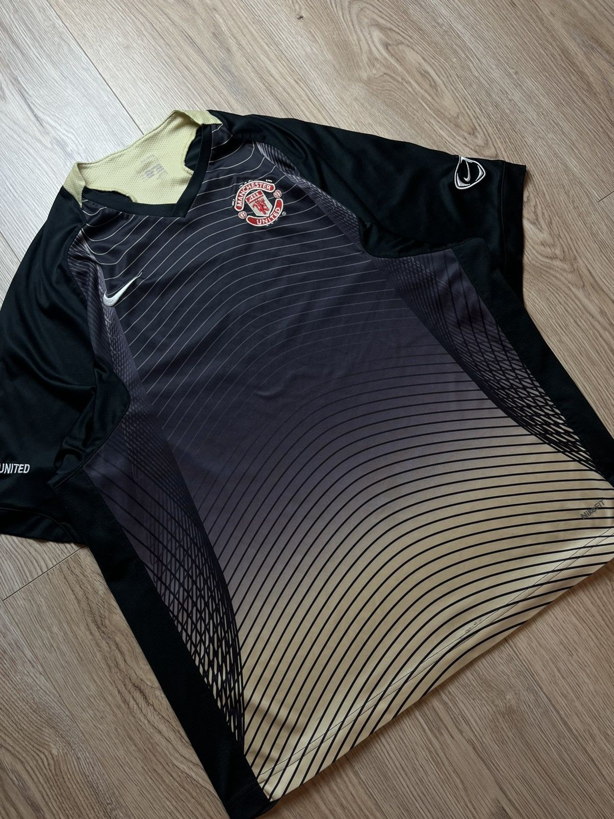 Nike Nike Manchester United 06/07 Vintage Training Jersey Size US L / EU 52-54 / 3 - 2 Thumbnail