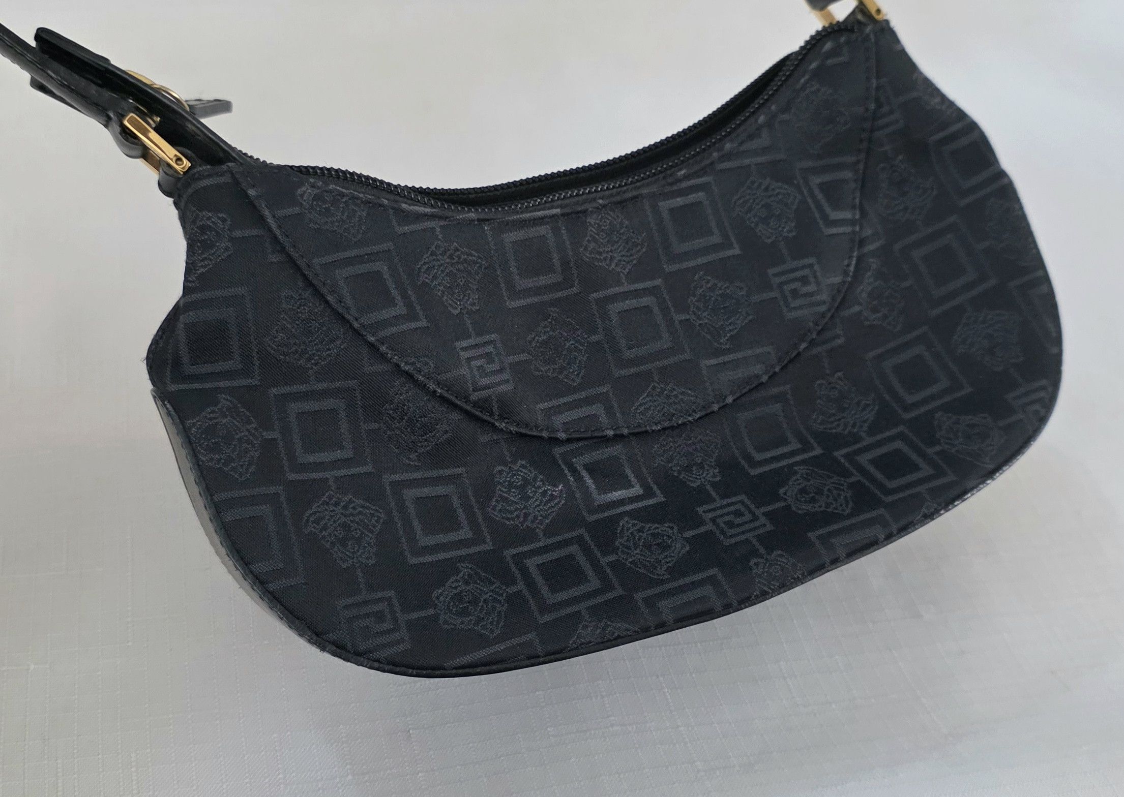 Versace Versace Vintage Canvas Medusa All Over Print Shoulder bag Size ONE SIZE - 2 Thumbnail
