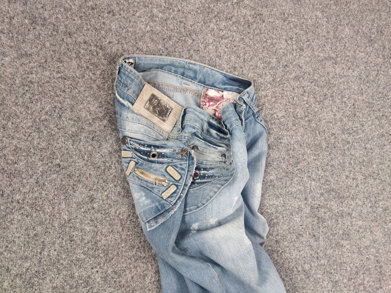 John Galliano Vintage John Galliano Y2K Style Metal Logo Faded Denim Jeans Size US 29 - 9 Thumbnail