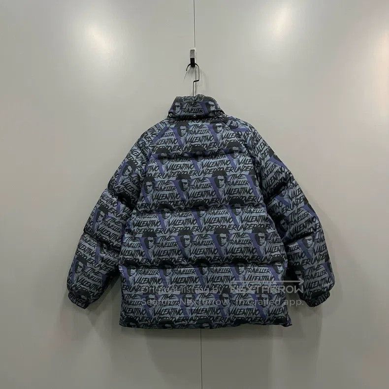 Valentino Valentino The character graffiti logo is full of printed d Size US M / EU 48-50 / 2 - 2 Thumbnail