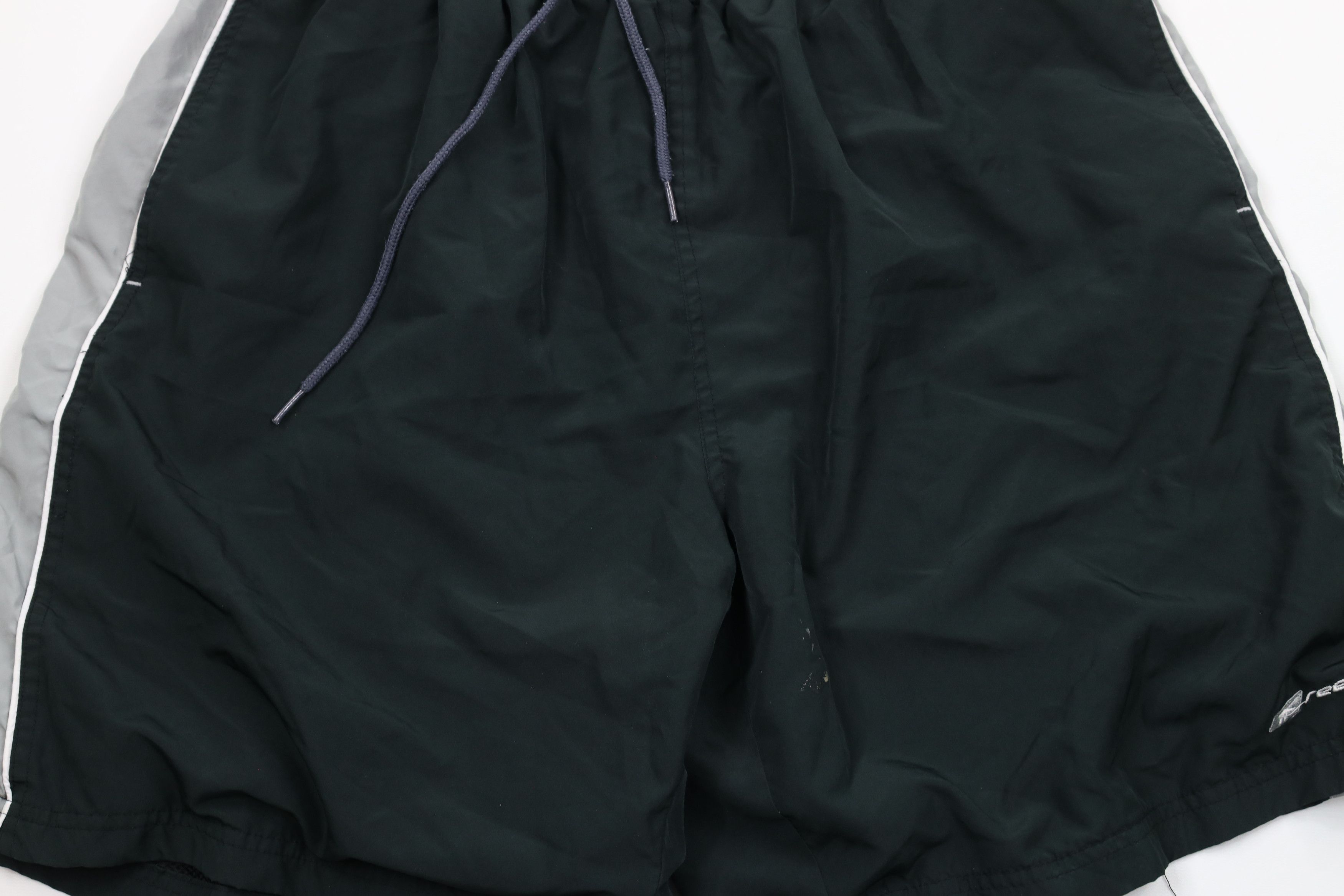 Reebok × Vintage Vintage 90s Reebok Spell Out Lined Above Knee Shorts Black Size US 36 / EU 52 - 3 Thumbnail
