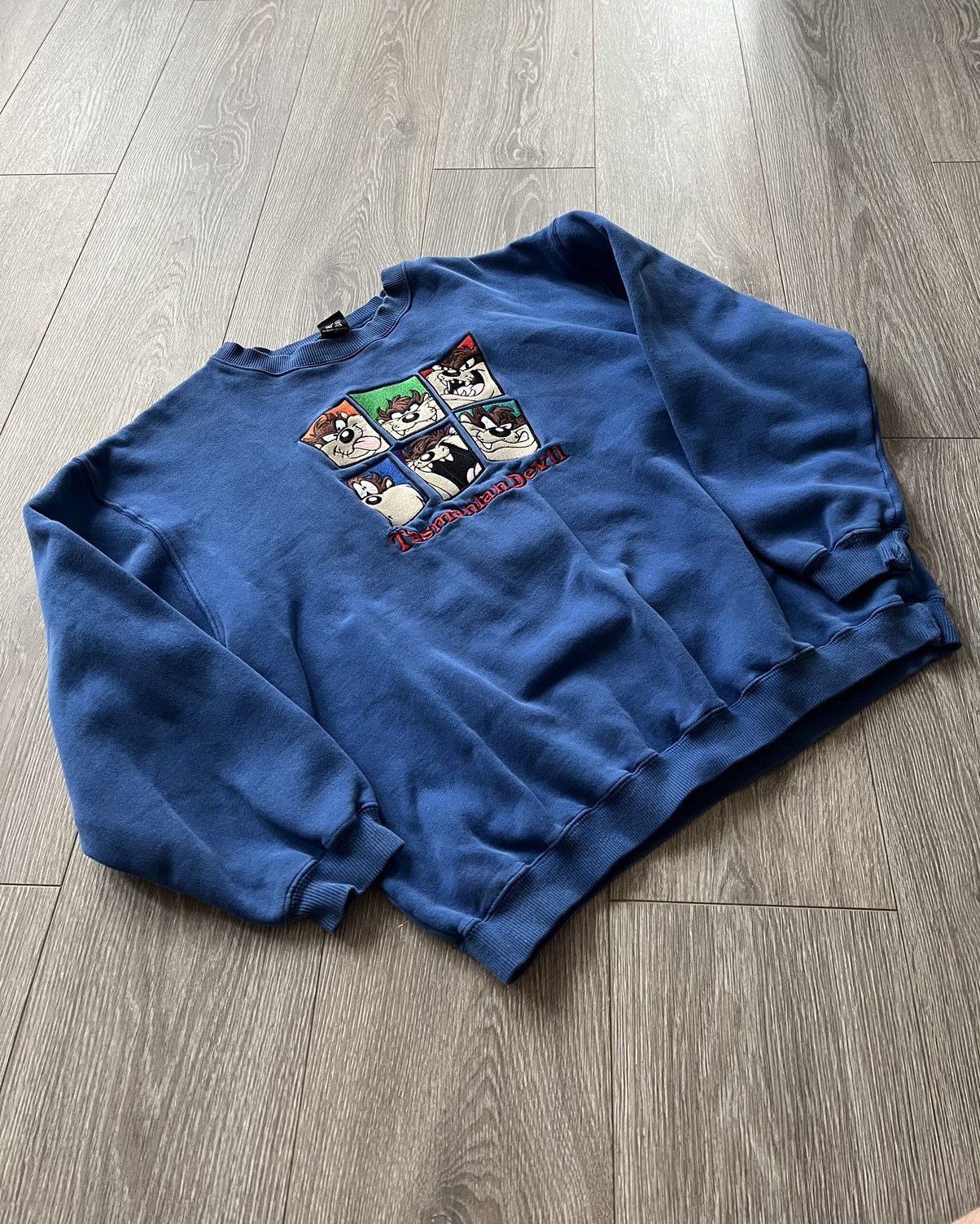 Band Tees × Warner Bros 1996 Vintage 💥 Looney Tunes Tasmanian Devil Sweatshirt Movie Size US M / EU 48-50 / 2 - 11 Thumbnail