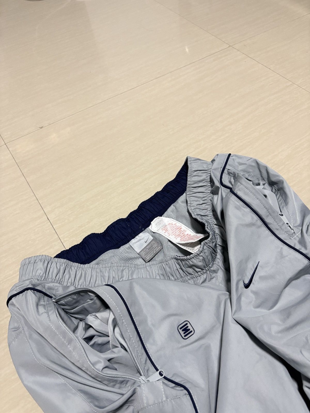Nike EXTREMELY RARE VINTAGE NIKE SHOX TRACK PANTS🔥 Size US 37 - 14 Thumbnail