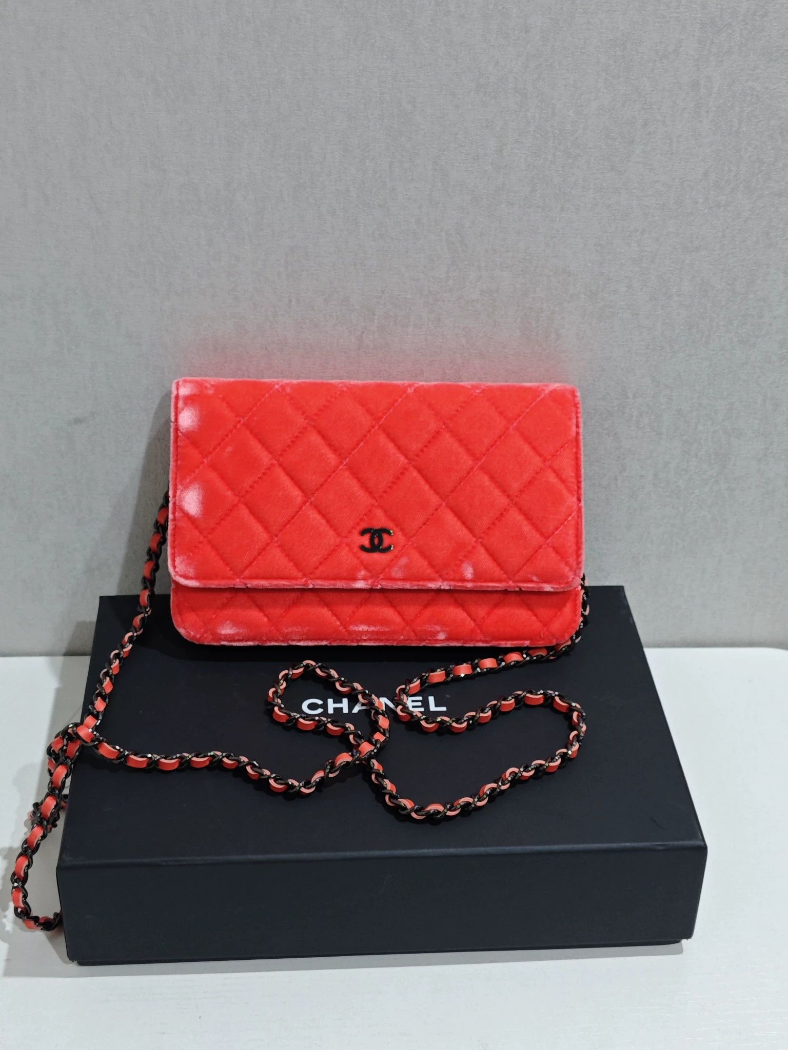 Chanel Pre-loved Bag Very good condition Size ONE SIZE - 1 Thumbnail