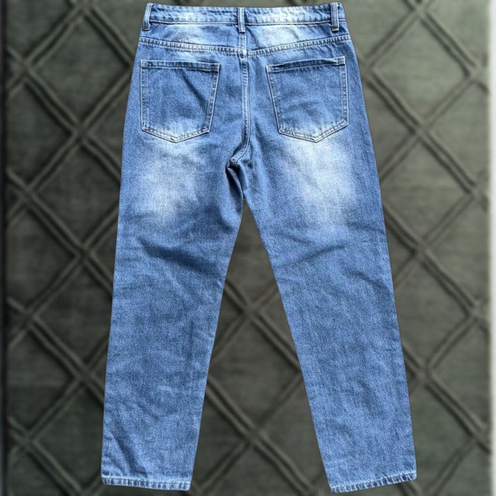 Vintage VINTAGE Y2K Heart Embroidered Light Wash Jeans Mens Ankle 30x? Blue Size Small Size US 30 / EU 46 - 1 Thumbnail