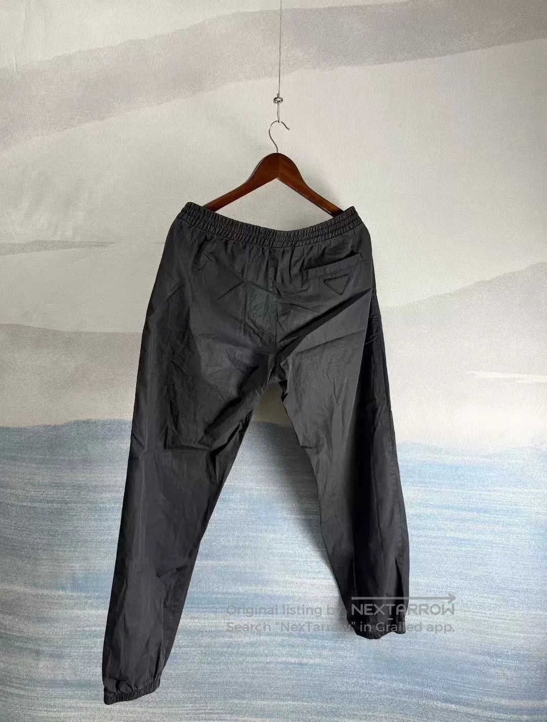 Prada Prada Black Back Triangle Logo Trousers L. Size US 32 / EU 48 - 2 Thumbnail