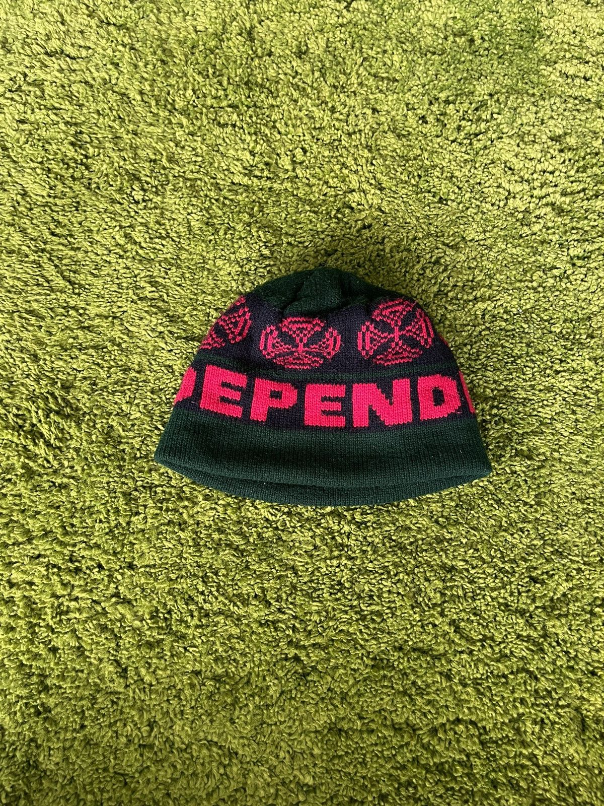 Independent Truck Co. Vintage Y2K all around logo beanie hat