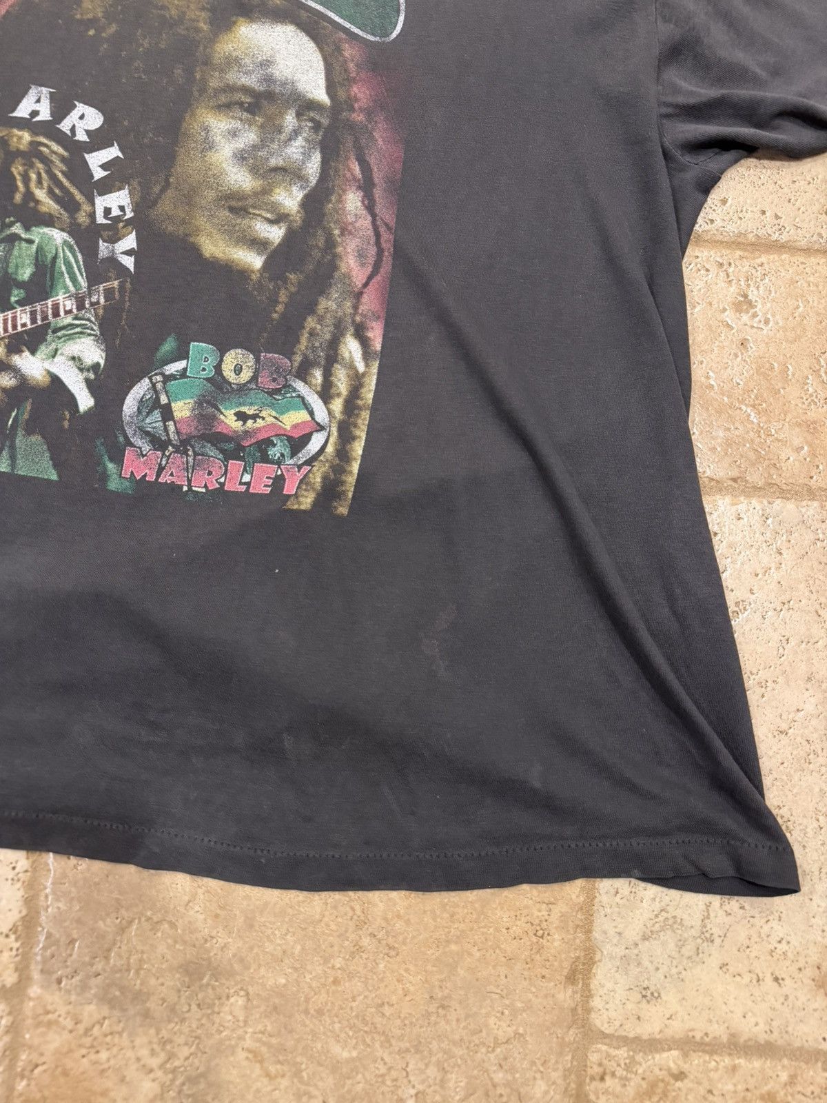 Vintage Vintage Bob Marley 90s One Love Memorial Faded T-Shirt Size US XXL / EU 58 / 5 - 5 Thumbnail