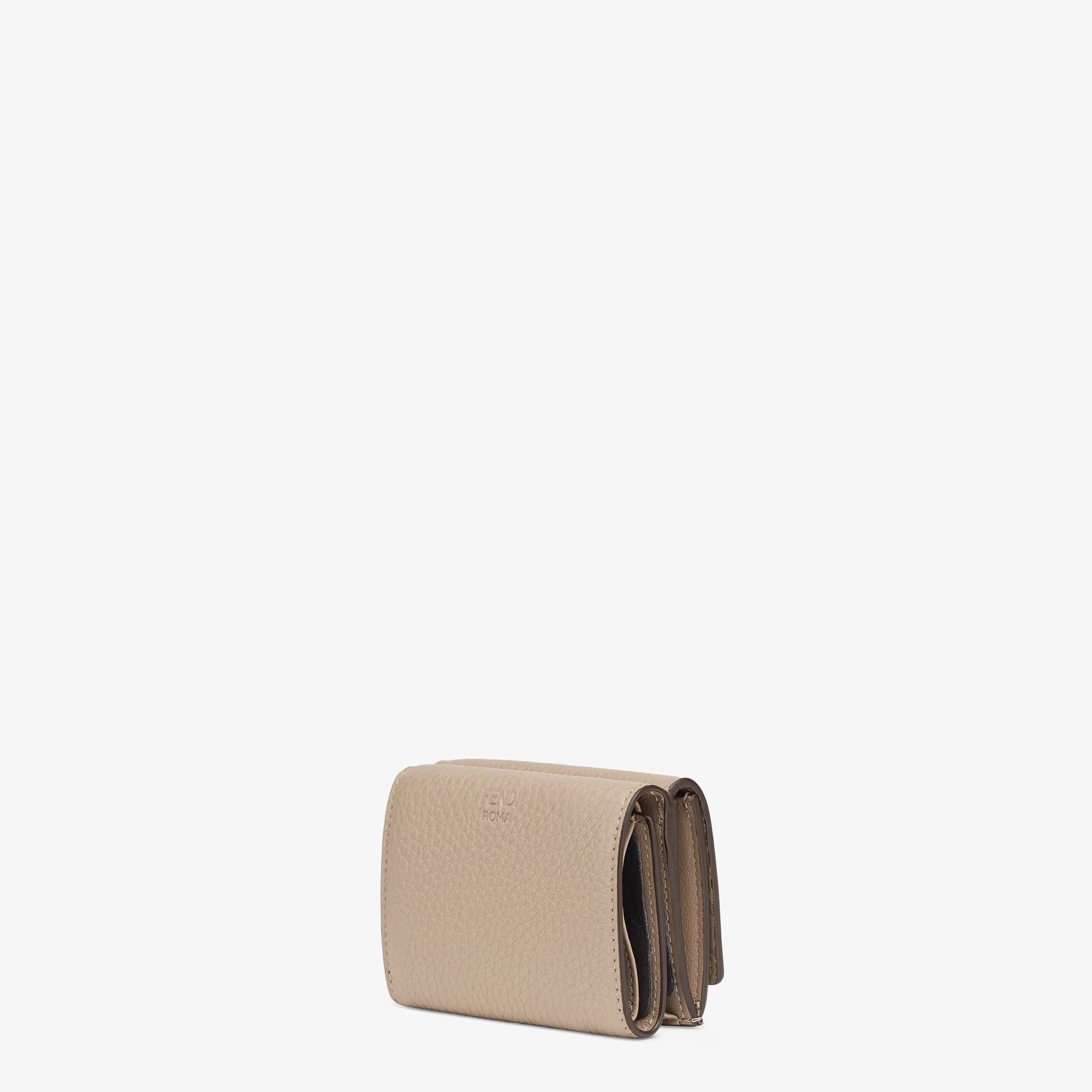 Fendi o1loc1c0824 Size: OS / Coin Purse in Beige Size ONE SIZE - 3 Thumbnail