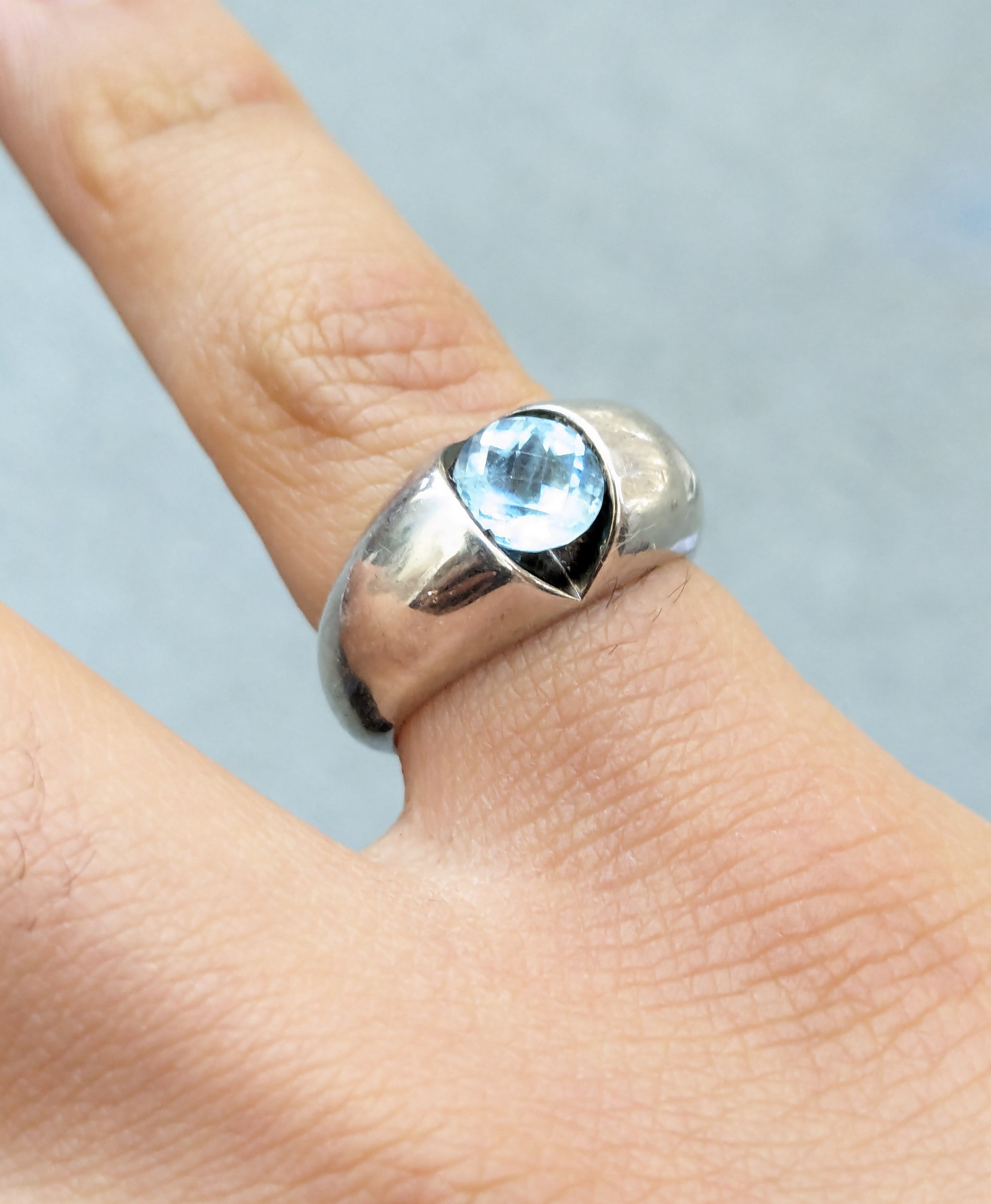 Jewelry Vintage Sterling Silver Ring Blue Topaz Size 6.5 Modern Size ONE SIZE - 11 Thumbnail