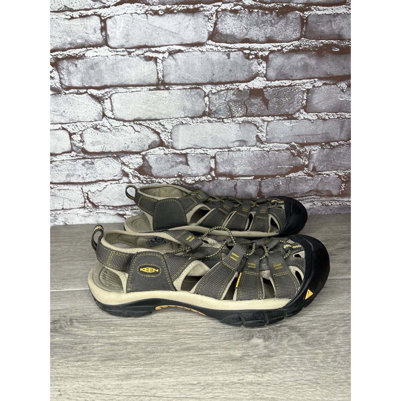 KEEN KEEN Newport H2 Gray Textile Hiking Waterproof Sandals Men S Size US 12 / EU 45 - 12 Thumbnail