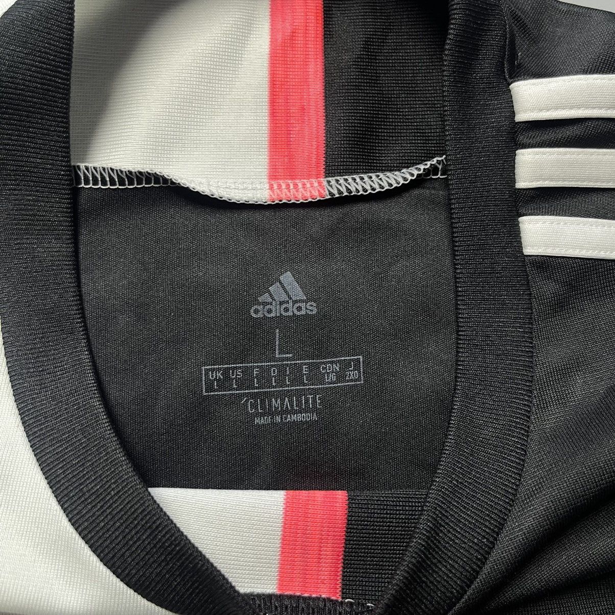 Vintage JUVENTUS ADIDAS 2019/2020 FOOTBALL HOME JERSEY #11 COSTA Size US L / EU 52-54 / 3 - 7 Thumbnail