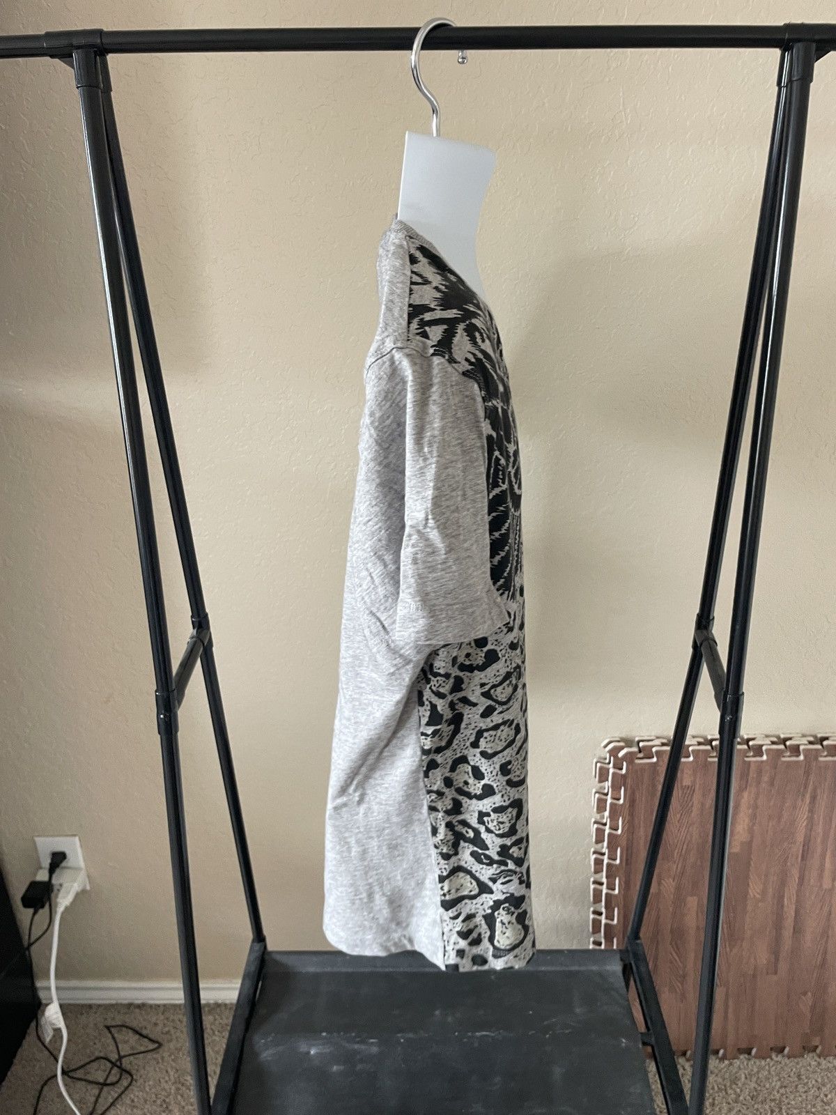 Just Cavalli Leopard Print VNeck slim Fit Tee Size US XXL / EU 58 / 5 - 7 Thumbnail