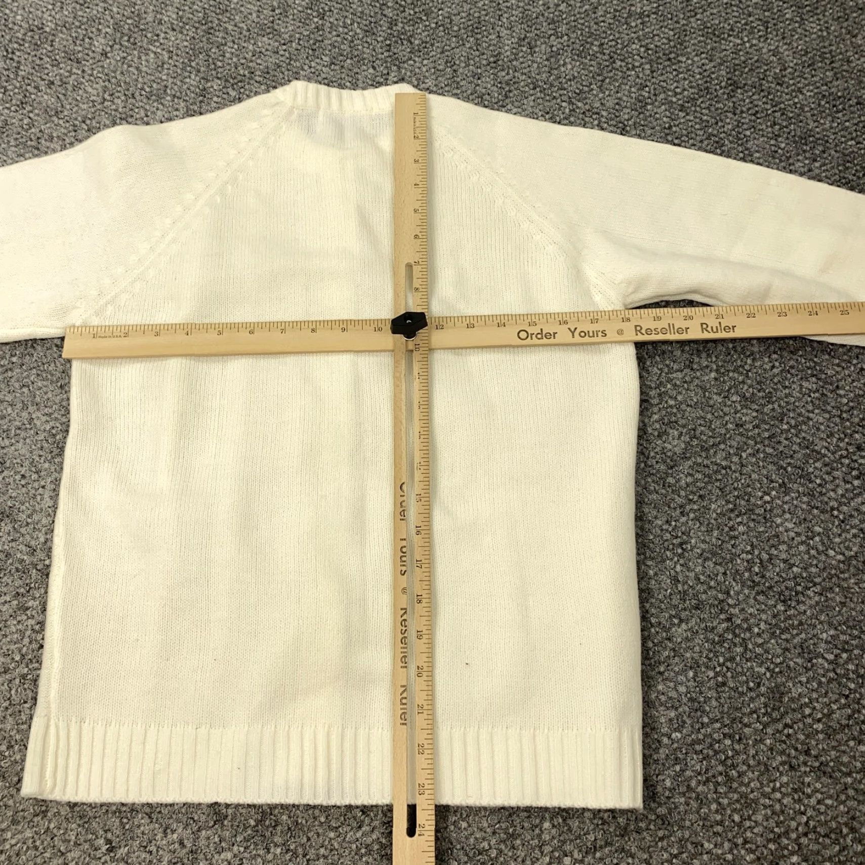 Vintage VINTAGE Cellini Sweater Cardigan Women Medium Hand Loomed Cable Knit Hong Kong 60s White Ladies Medium Vintage Knit Embellished 1960s Size M / US 6-8 / IT 42-44 - 5 Thumbnail