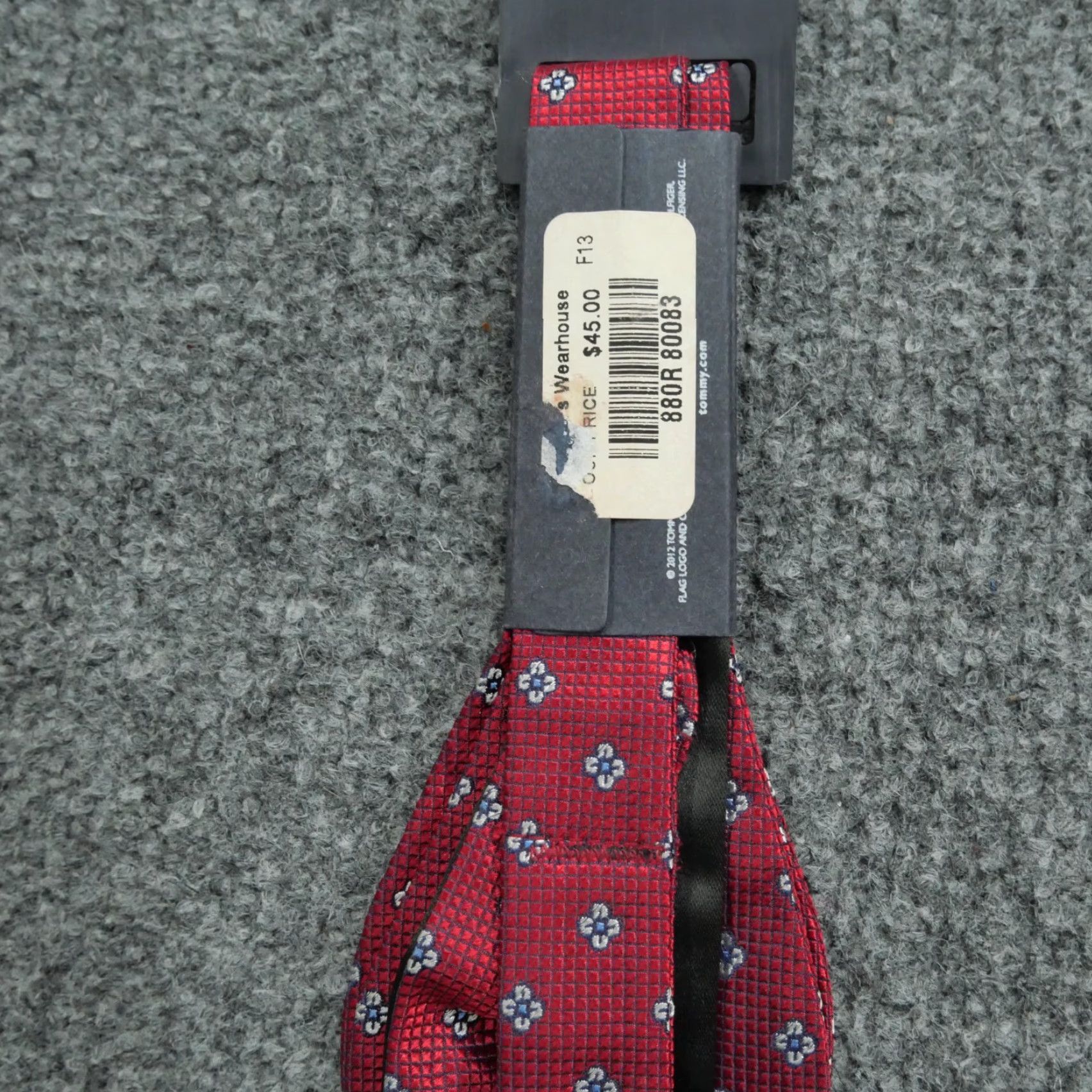 Tommy Hilfiger VINTAGE Tommy Hilfiger Bow Tie Mens Red Geometric Silk Bow Tie Logo Accent 10/10 Size ONE SIZE - 5 Thumbnail