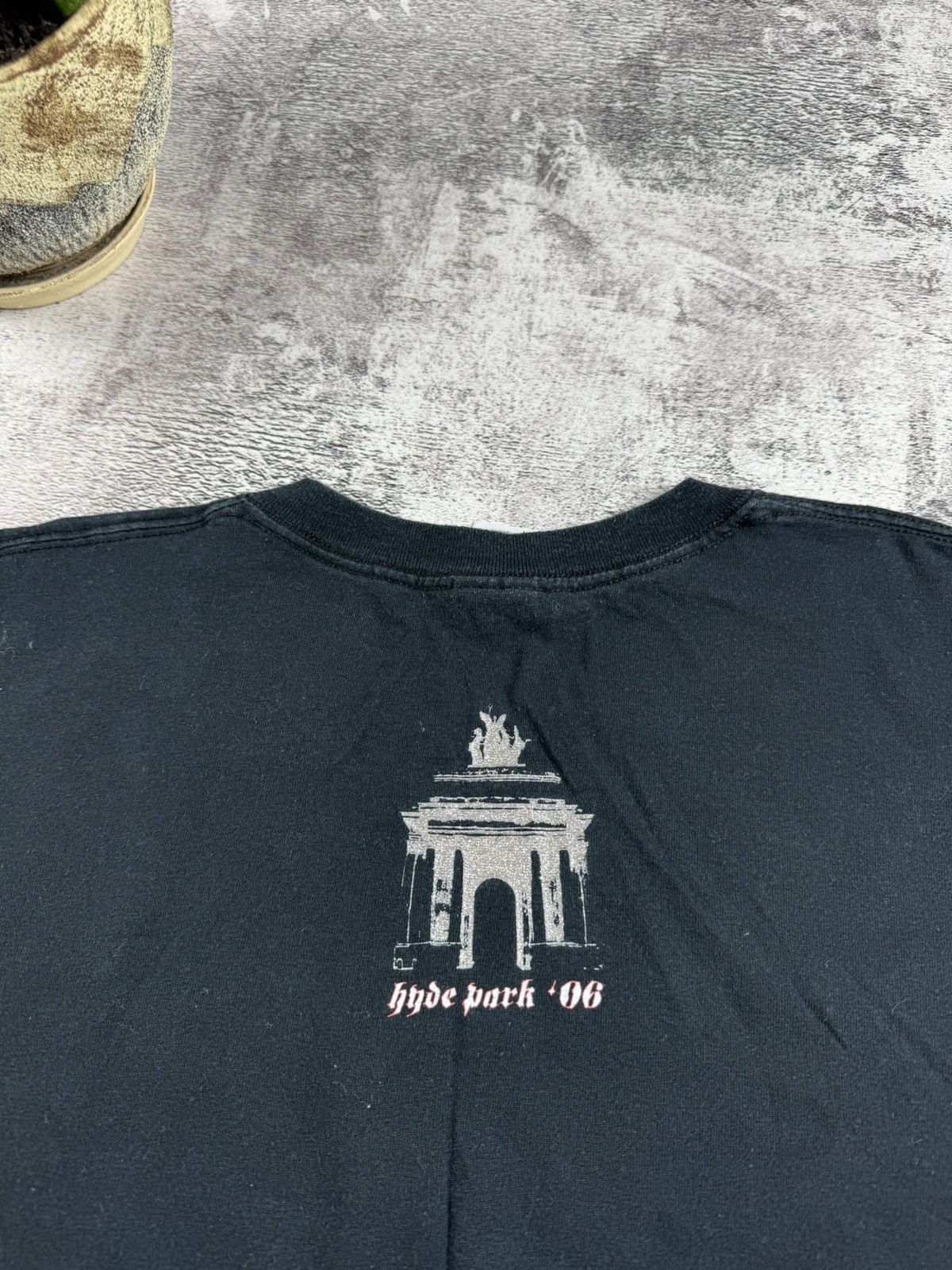 Band Tees FOO FIGHTERS 2006 Gildan Rock Rap Hip Hop Faded T Shirt Tee Size US XXL / EU 58 / 5 - 11 Thumbnail