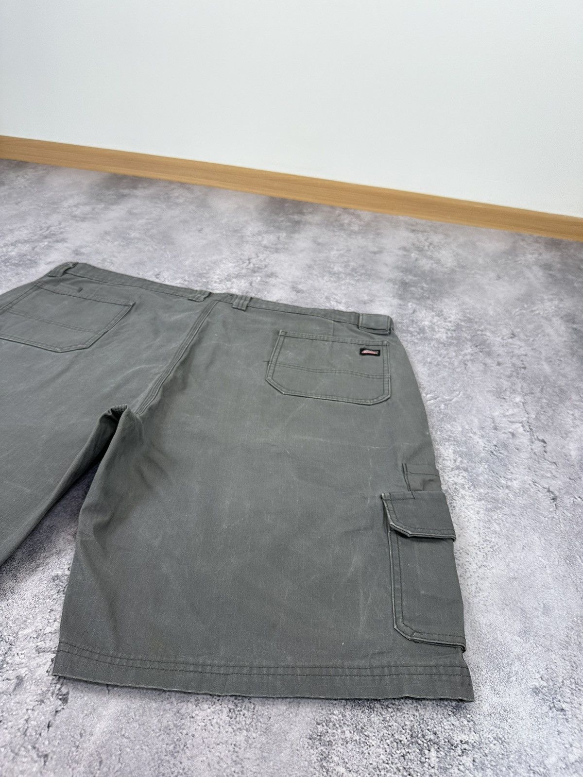 Dickies Vintage Dickies Cargo Carpenter Baggy Work Hype Y2K Shorts Size US 44 / EU 60 - 4 Thumbnail