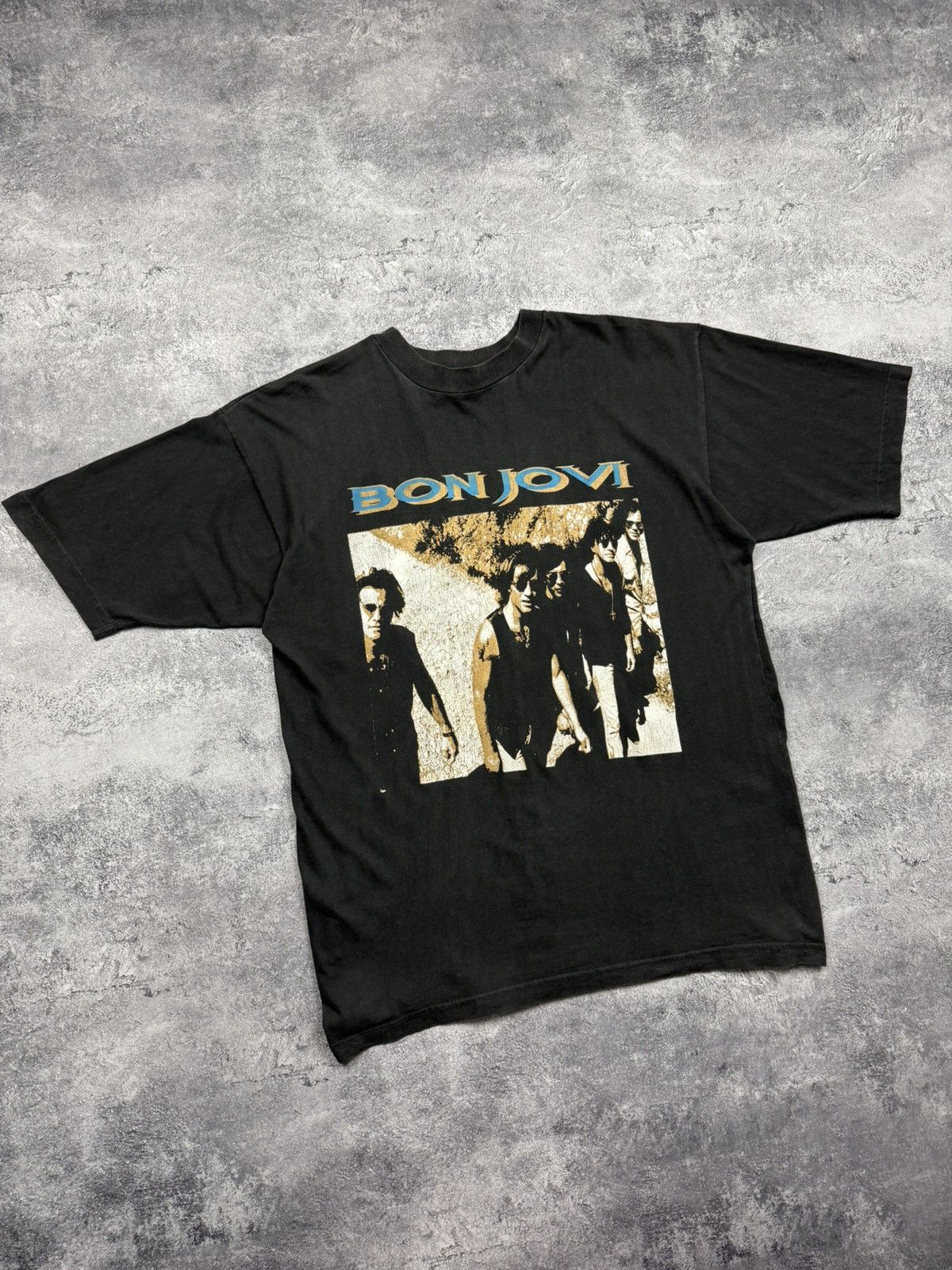 Bon Jovi Vintage 90s Bon Jovi Keep The Faith T-Shirt Faded Band Tee Size US L / EU 52-54 / 3 - 4 Thumbnail
