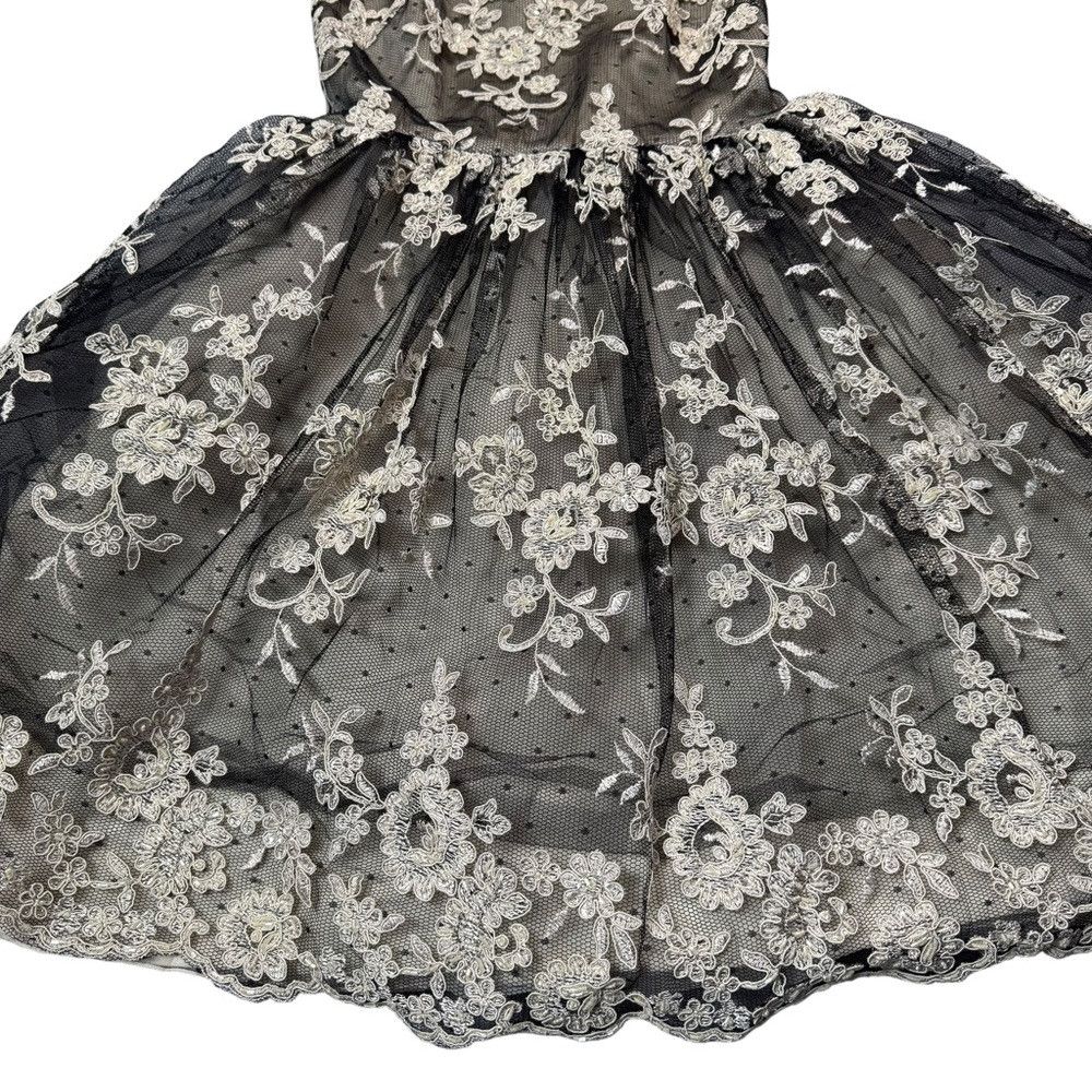 Alice + Olivia Alice + Olivia Beatrice T-back Lace Embellished Silk Blend Size S / US 4 / IT 40 - 6 Thumbnail