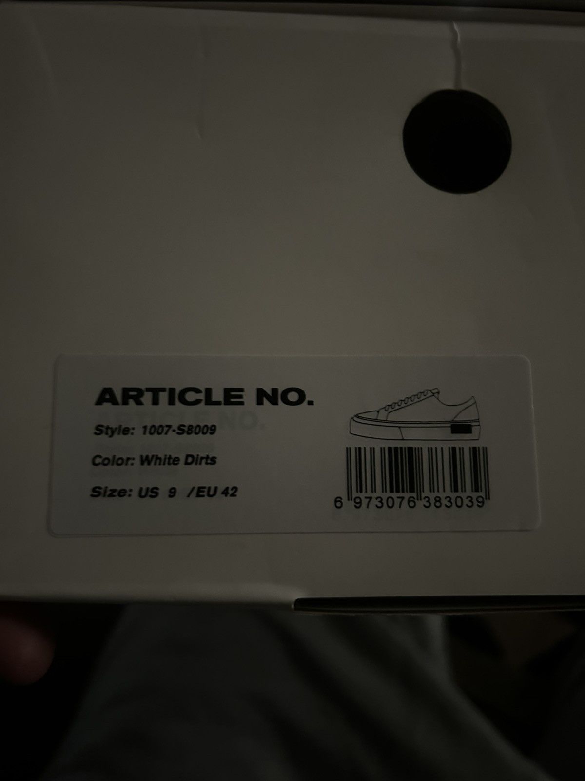 Article No. DISTRESSED LOW-TOP WHITE SNEAKERS Size US 9 / EU 42 - 7 Thumbnail