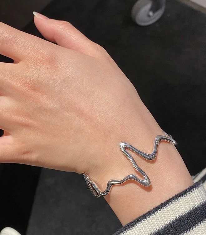 Jewelry × Vintage Irregular Wave Open Cuff Bracelet Size ONE SIZE - 3 Thumbnail