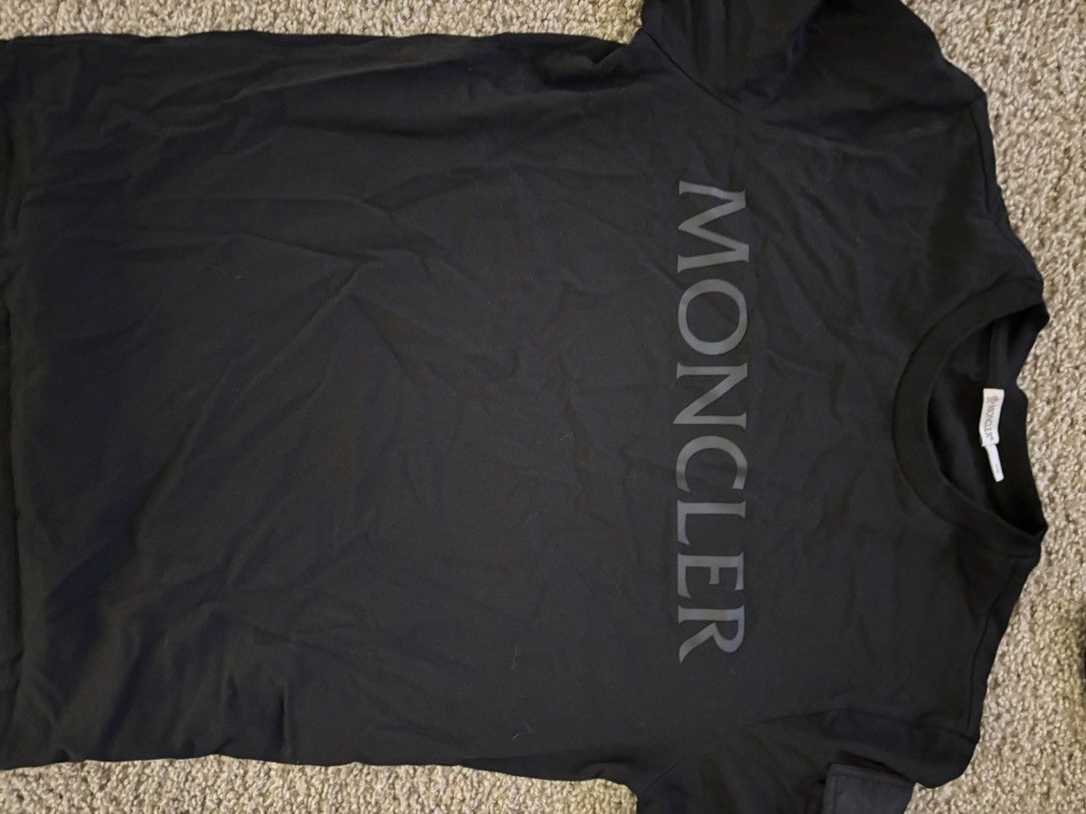 MONCLER｜ (8C00029 89A17 001) Moncler MONCLER Men T-Shirts 89A17 8C000 29 001 WHITE | Grailed