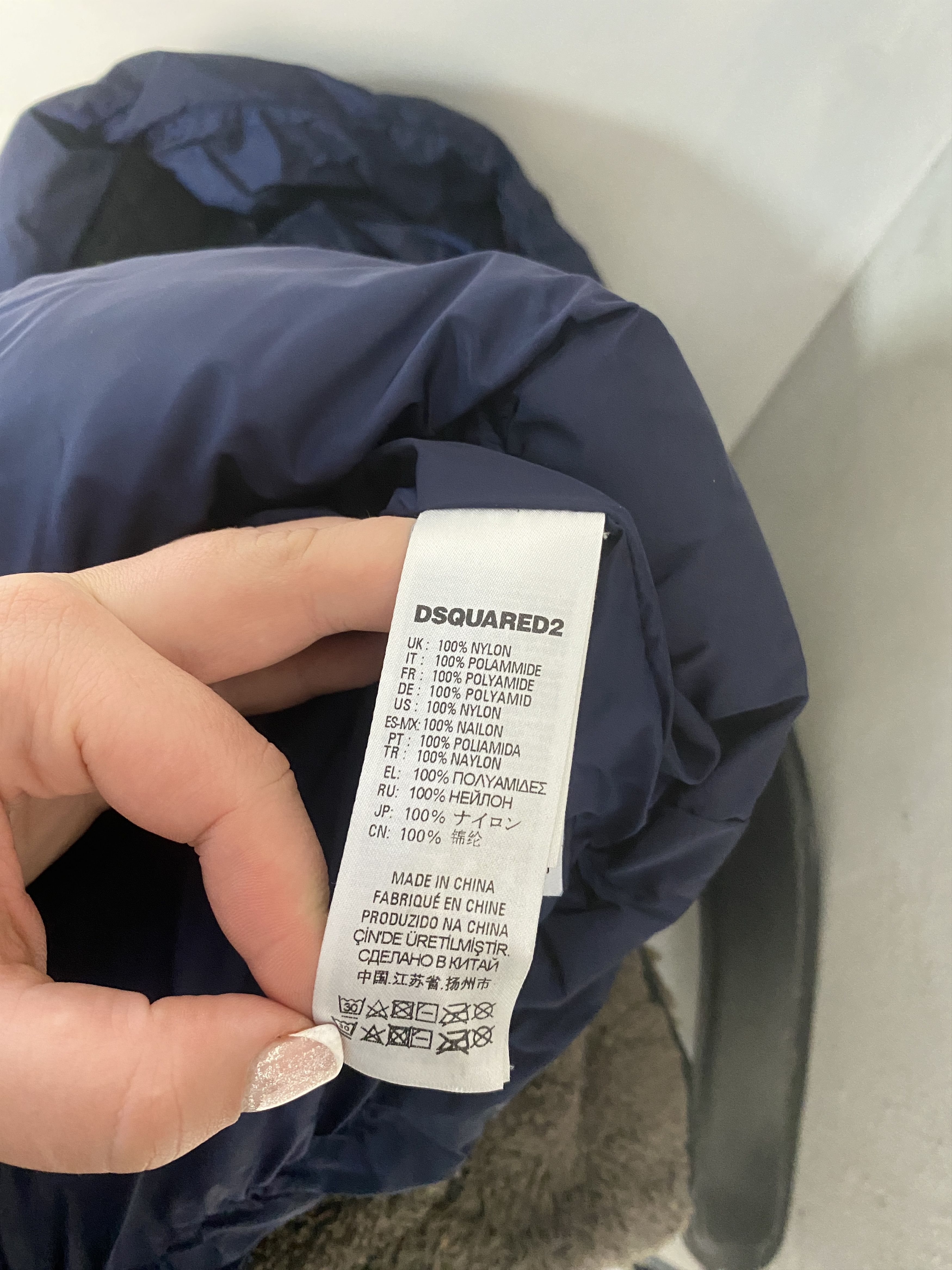 Dsquared2 Dsquared2 rear logo hooded puffer jacket vest Size US S / EU 44-46 / 1 - 6 Thumbnail