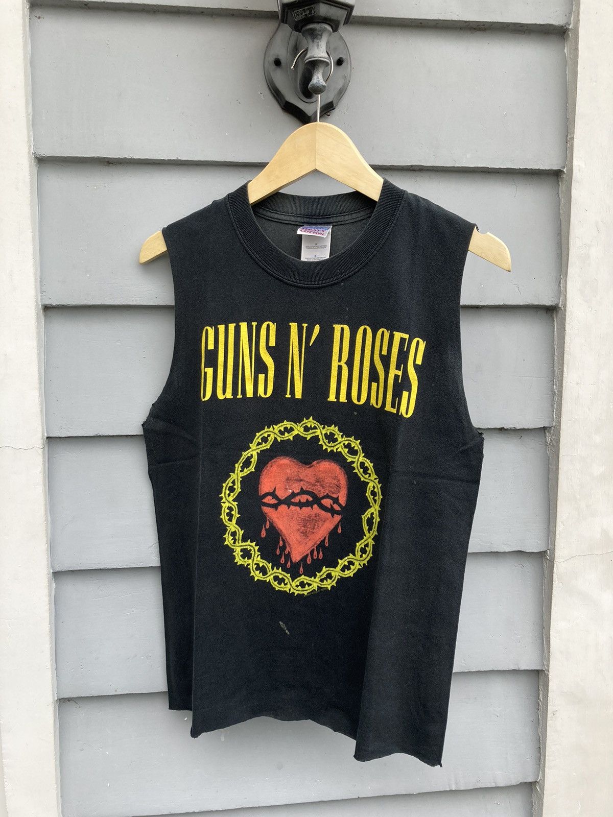 Band Tees Vintage Guns N’ Roses ©️2004 Sun Faded Rock Star Sleeveless Size US S / EU 44-46 / 1 - 1 Thumbnail