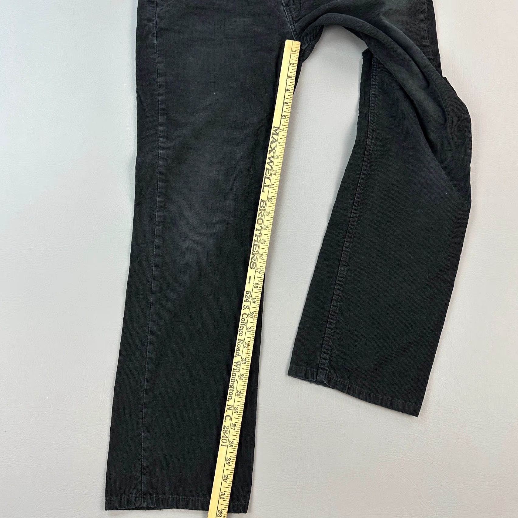 Levi's Levi's 514 Pants Mens 34x32 Black Corduroy Straight Fit Grunge Casual Skate 90s USA Vintage Mens Jeans Size US 34 / EU 50 - 3 Thumbnail
