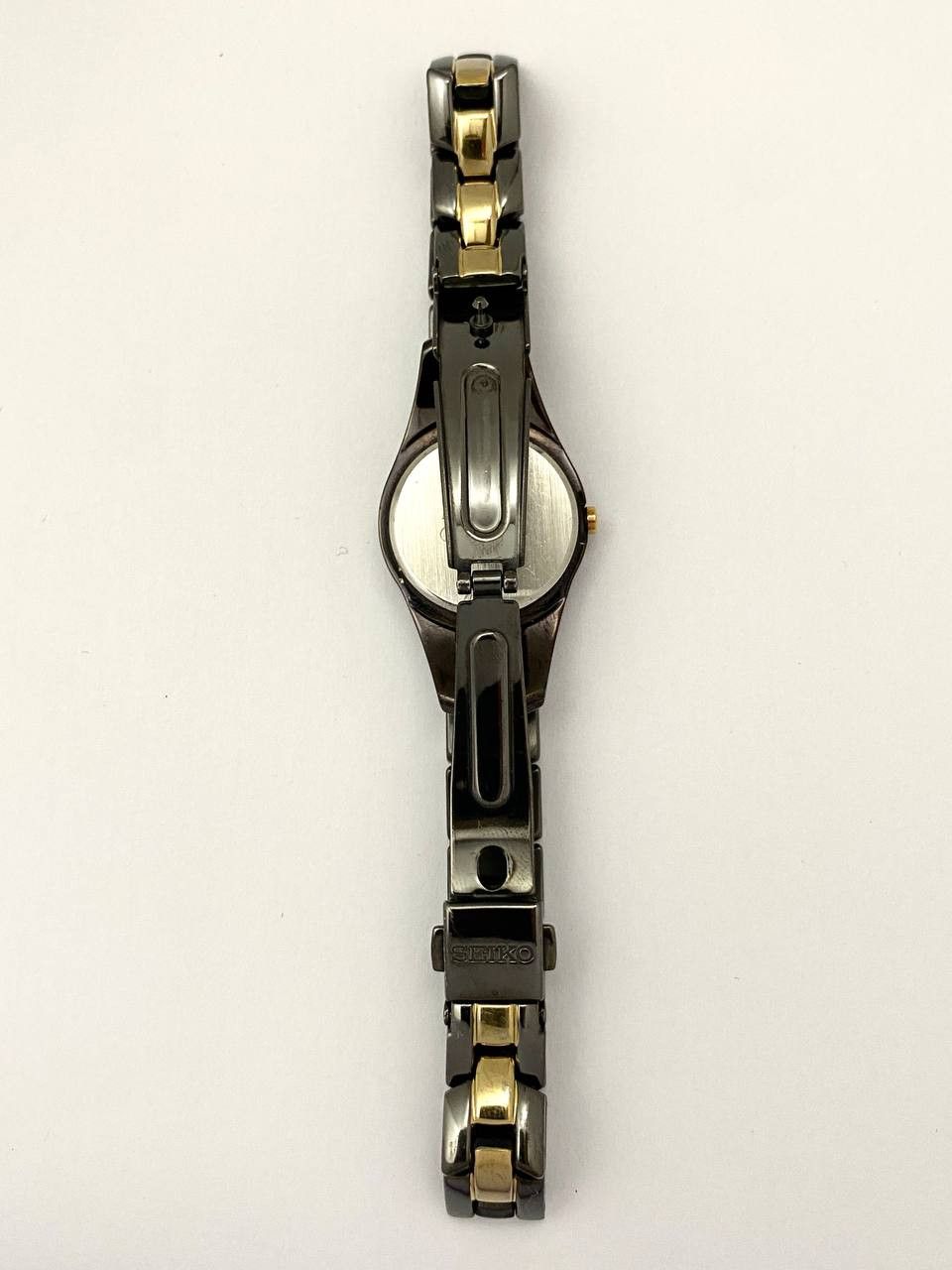 Seiko Seiko Logo Avant Garde Quartz Women Wrist Watch Vintage Y2K Size ONE SIZE - 10 Thumbnail