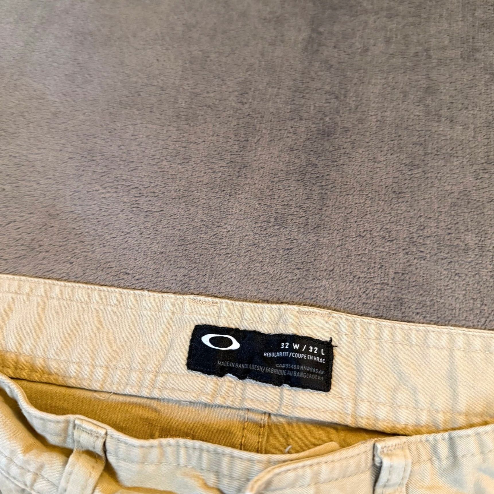 Oakley Oakley Chino Pants Mens 32x30 Regular Fit Beige Cotton Blend 5-Pocket Stretch Casual Workwear Travel Distressed? (No) Size US 32 / EU 48 - 2 Thumbnail