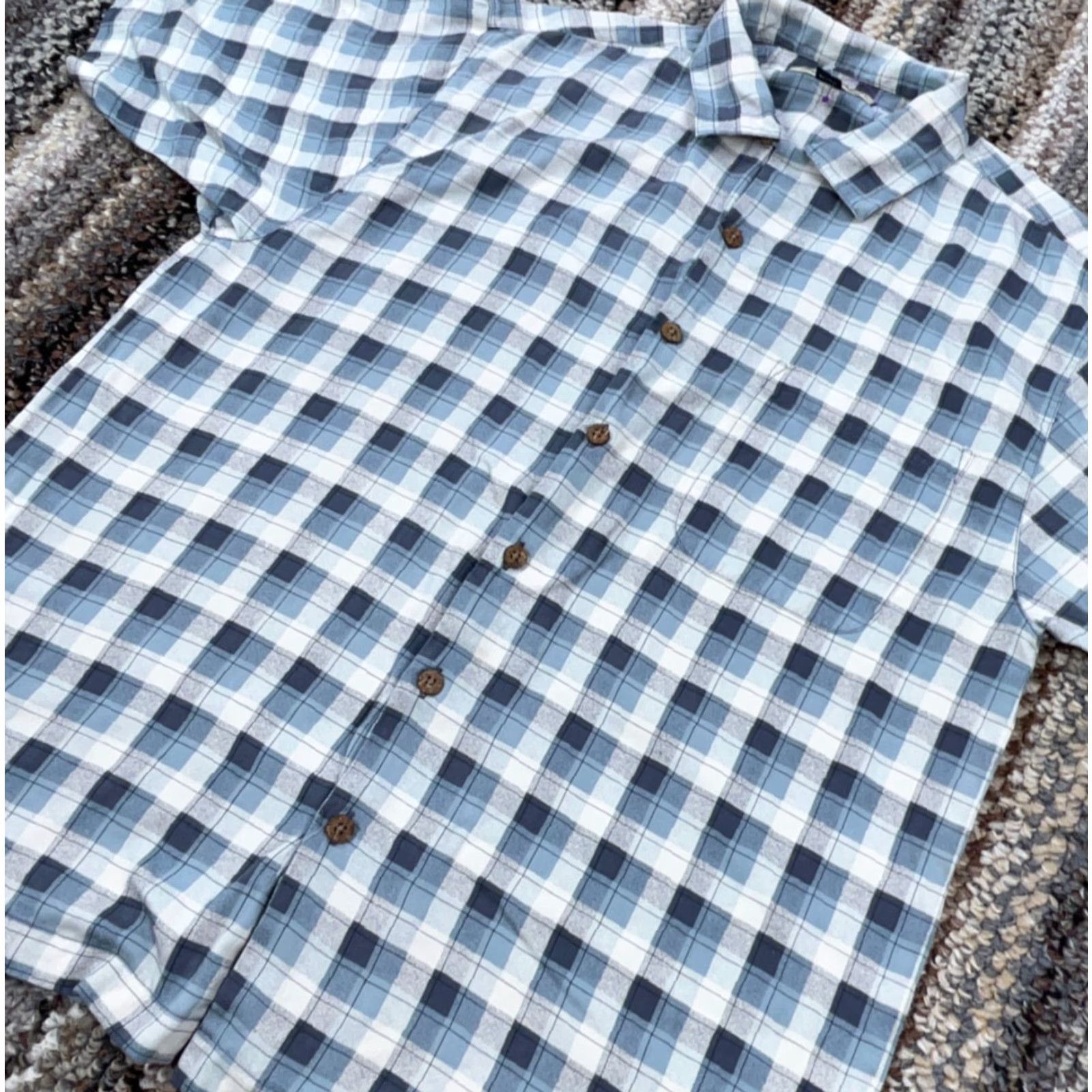 Tommy Bahama Tommy Bahama Shirt Men Medium Blue Plaid Button Up Silk Hawaiian Camp Hula Adult Size US M / EU 48-50 / 2 - 2 Thumbnail