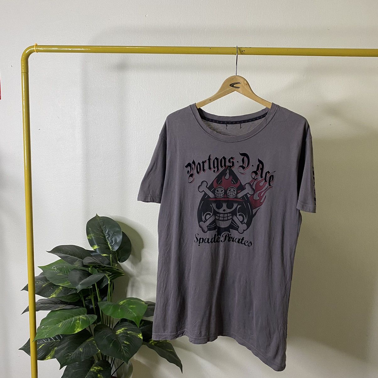 One Piece Vintage Y2K Portgas D Ace Spade Pirates One Piece Anime Tee Size US M / EU 48-50 / 2 - 1 Thumbnail