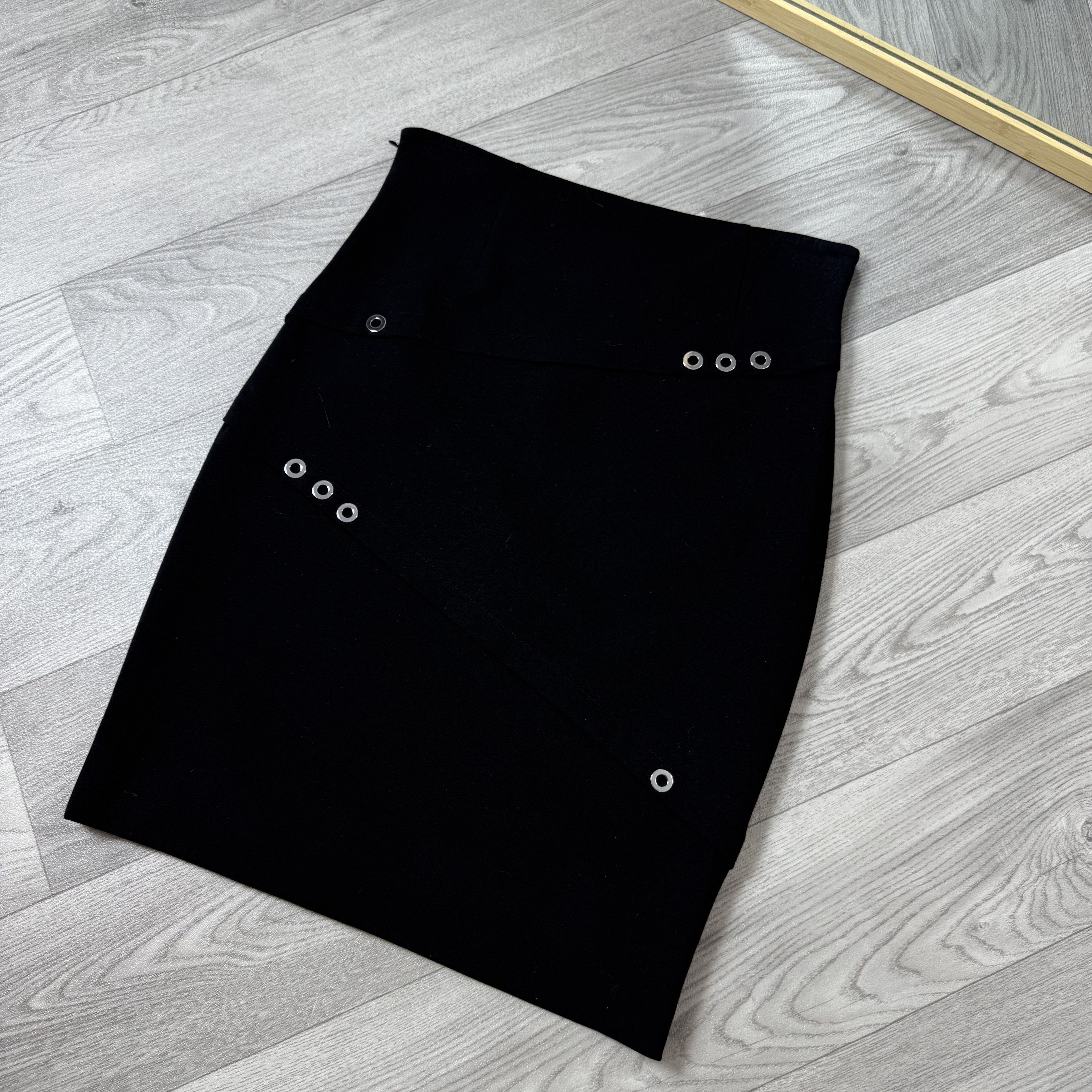Versace Vintage Versace Collection Rare Women's Black Midi Skirt M Size 28" / US 6 / IT 42 - 4 Thumbnail