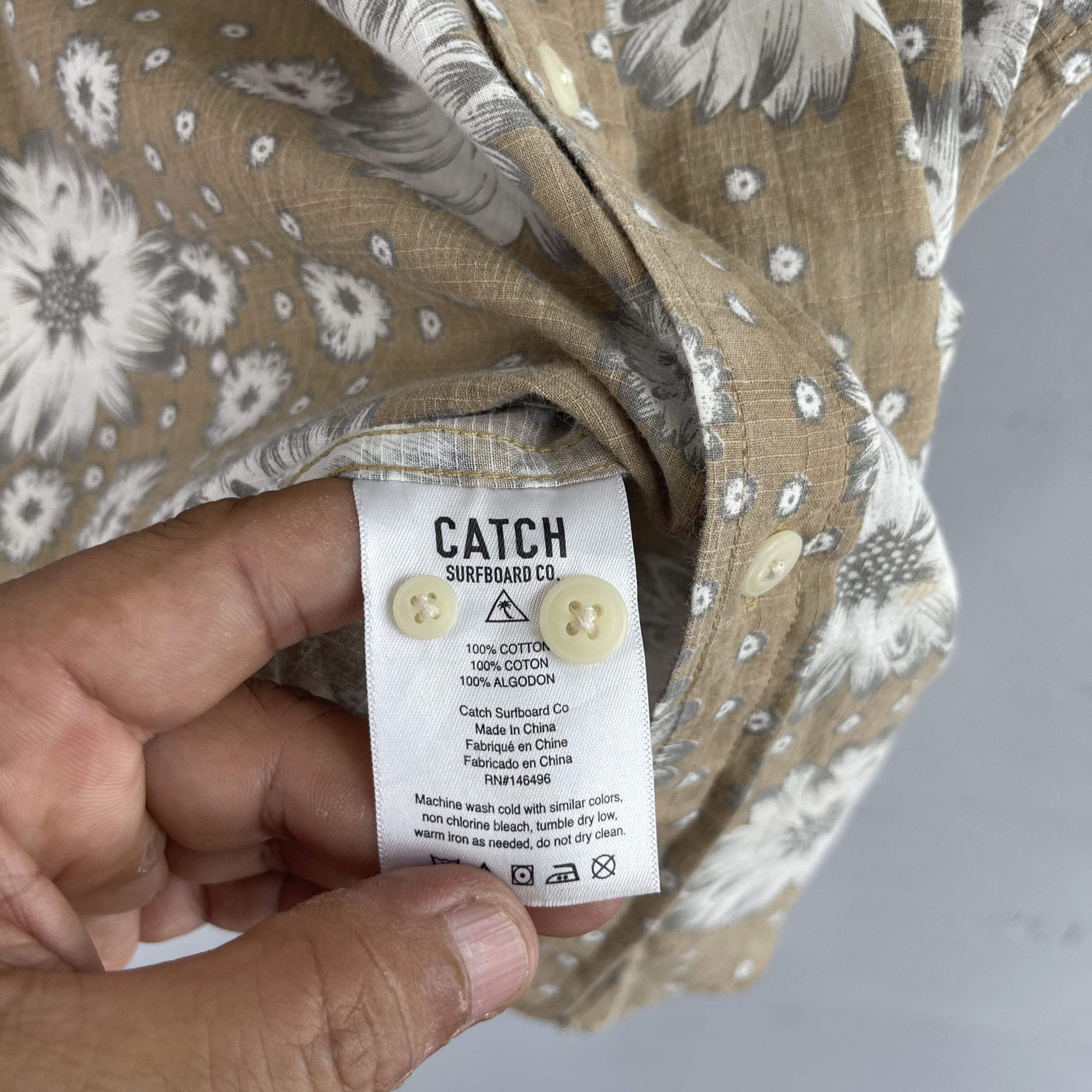 Japanese Brand Catch Surf Hawaii White Chrysanthemum Floral Motive Shirt Size US M / EU 48-50 / 2 - 8 Thumbnail