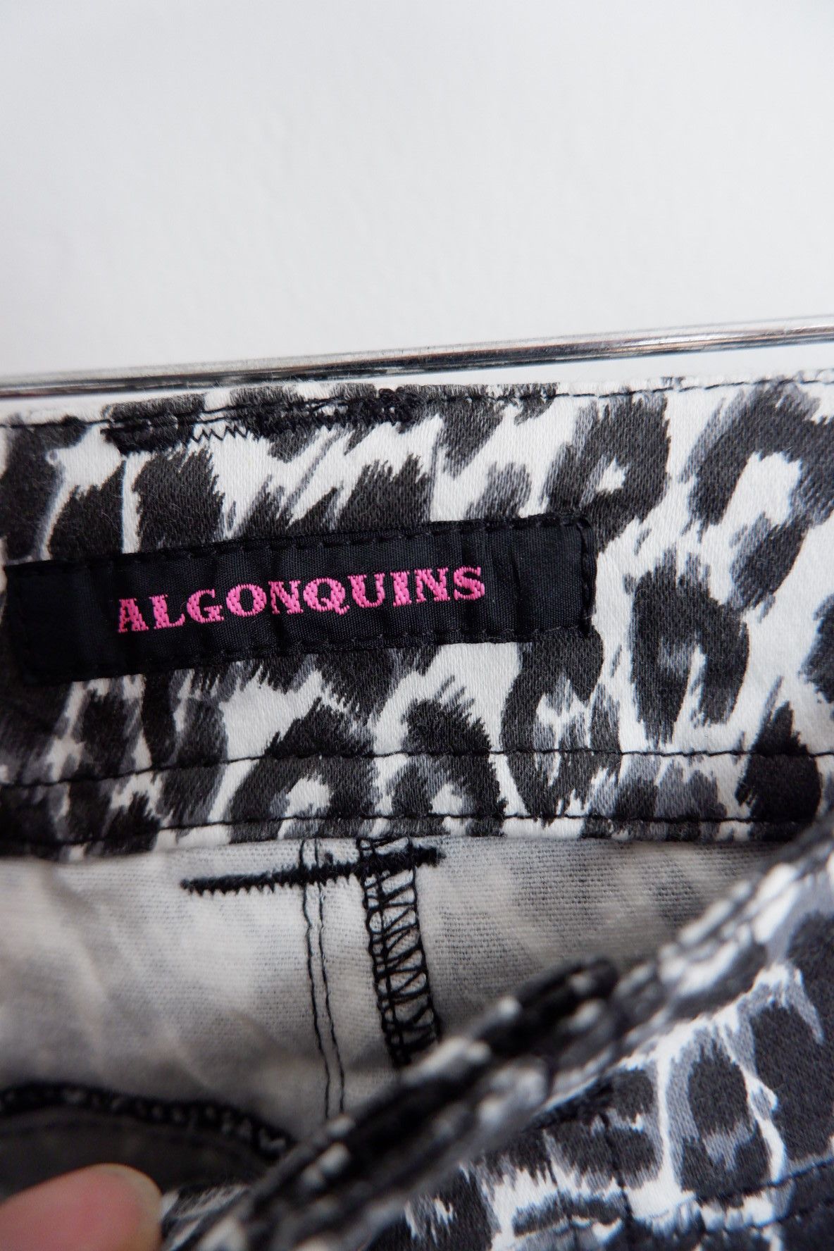 Japanese Brand Vintage Algonquins Gothic Leopard Pants Size 26" / US 2 / IT 38 - 9 Thumbnail