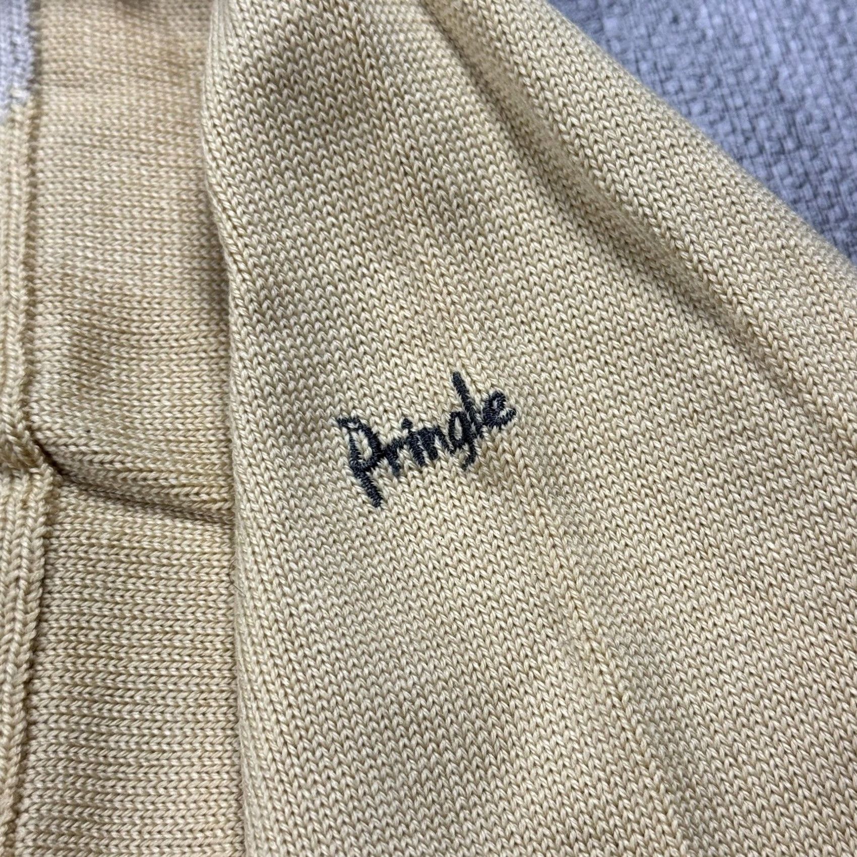Vintage Pringle Scotland Gold Griffin Crest Logo 100% Wool Knit Sweater Mens 44, Men's — image 3 of 6