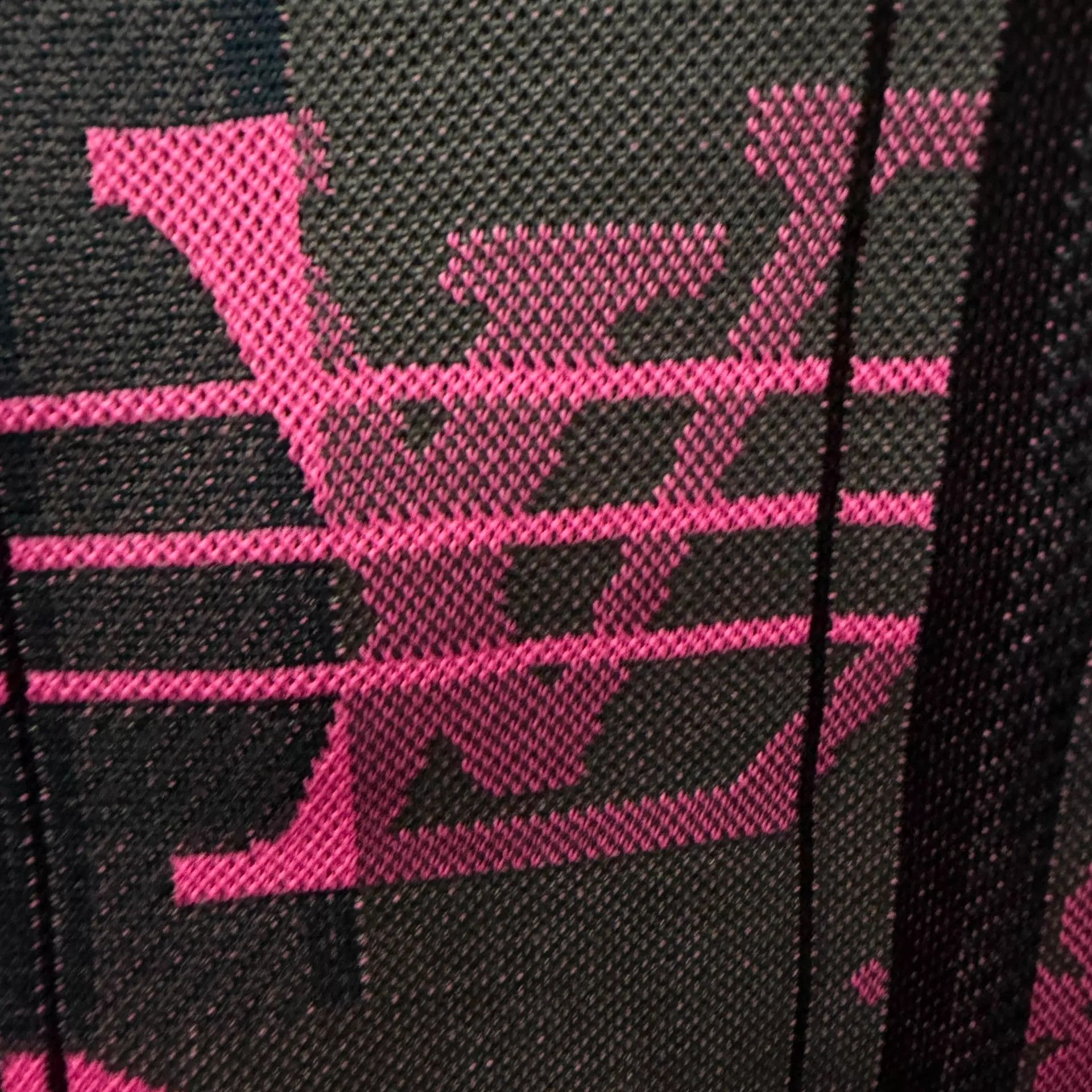 Louis Vuitton LV black pink neon all over print space cotton sweat L Size US L / EU 52-54 / 3 - 3 Thumbnail