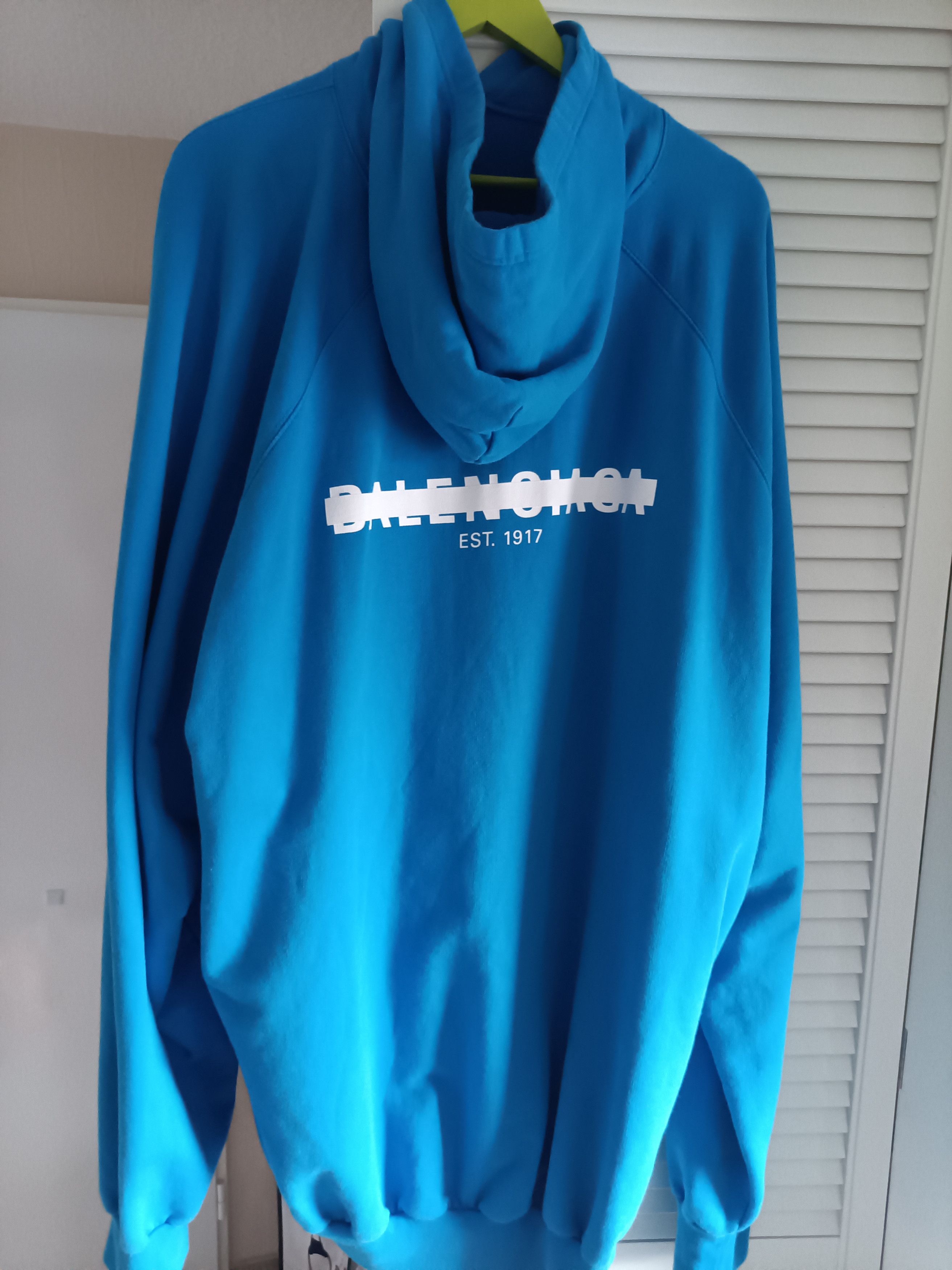 Balenciaga Balenciaga blue strike hoodie Size US XL / EU 56 / 4 - 1 Thumbnail