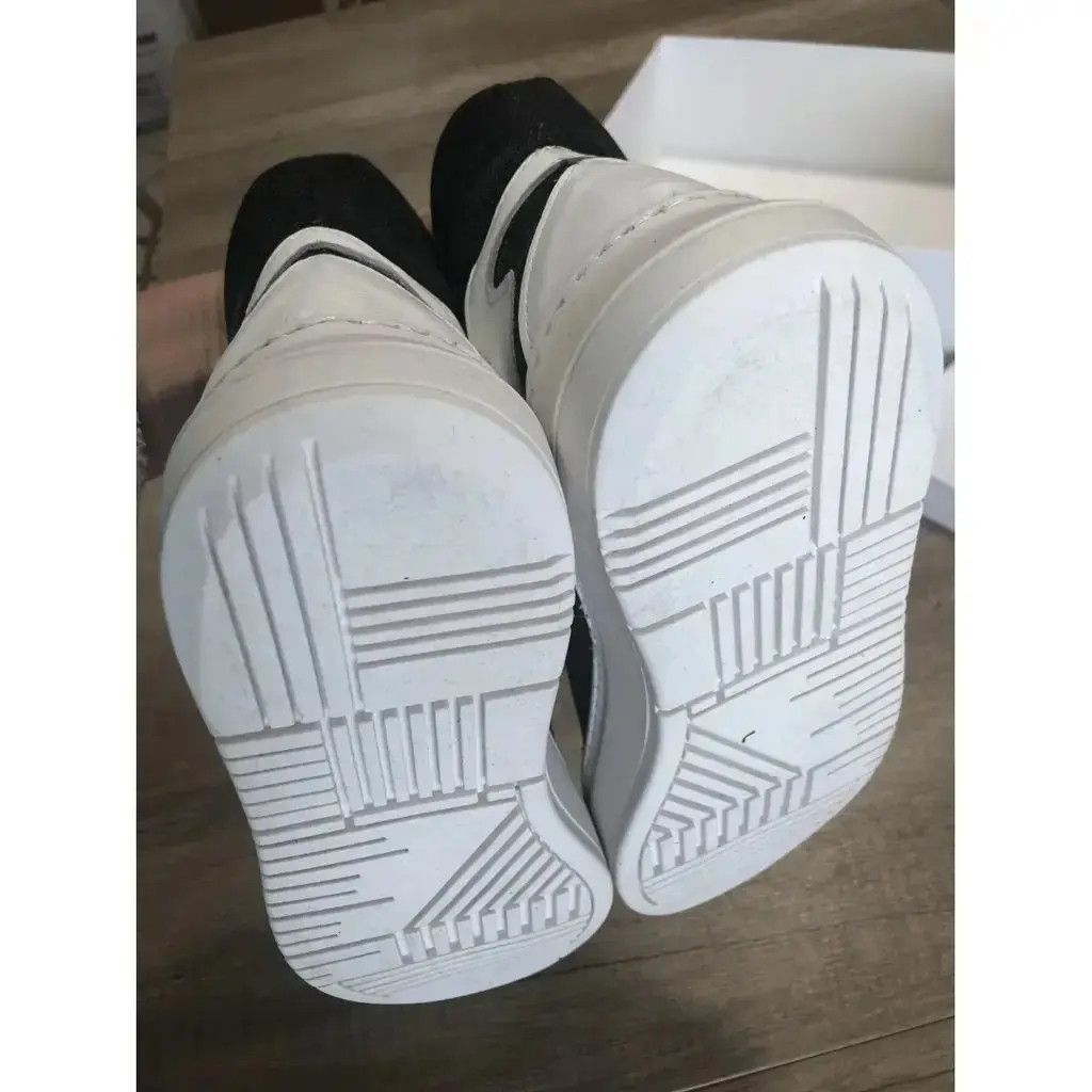 Sneakers, Savio Barbato
