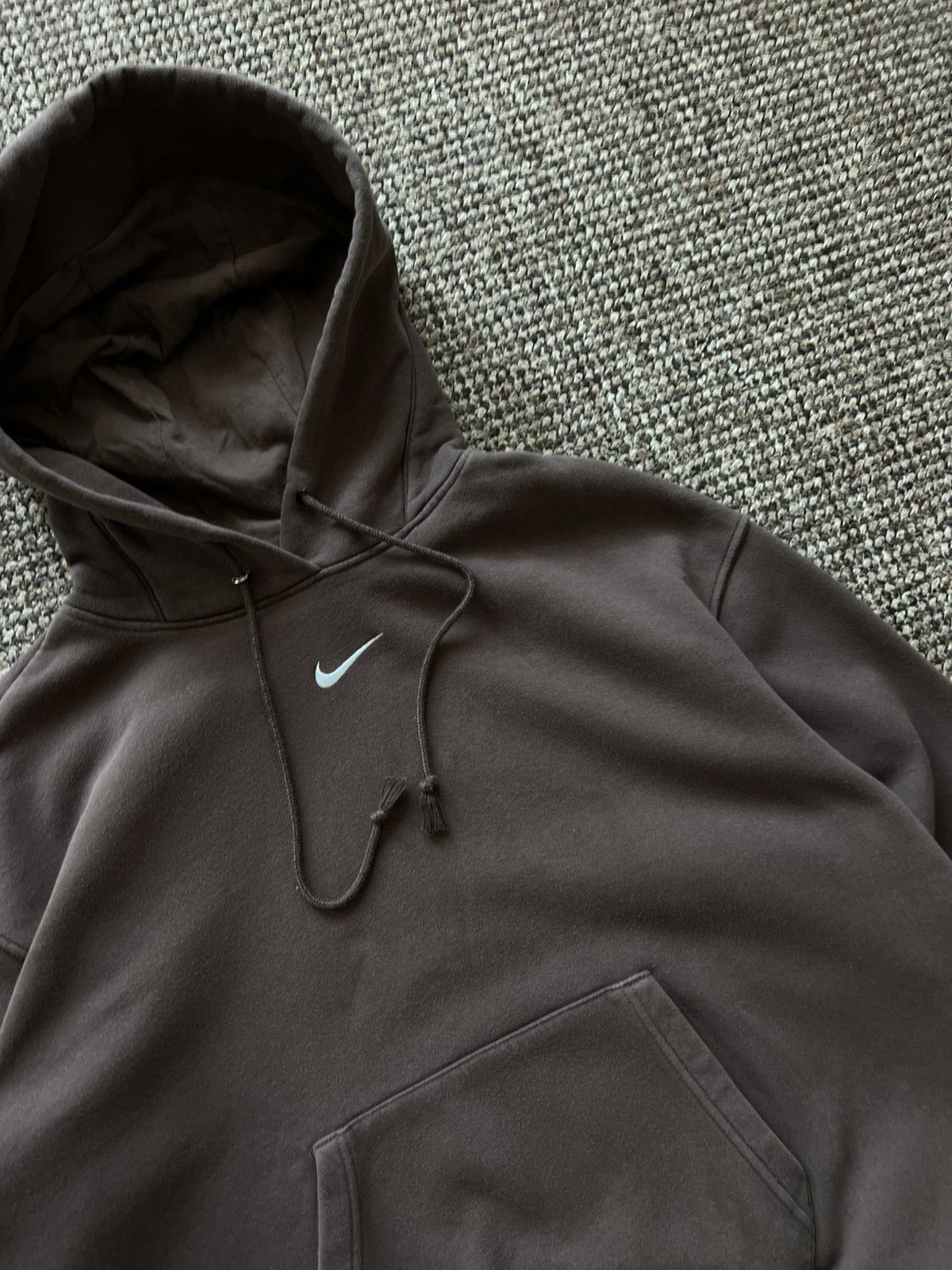Nike Nike Brown Center Swoosh Hoodie Y2K Vintage Size US M / EU 48-50 / 2 - 7 Thumbnail