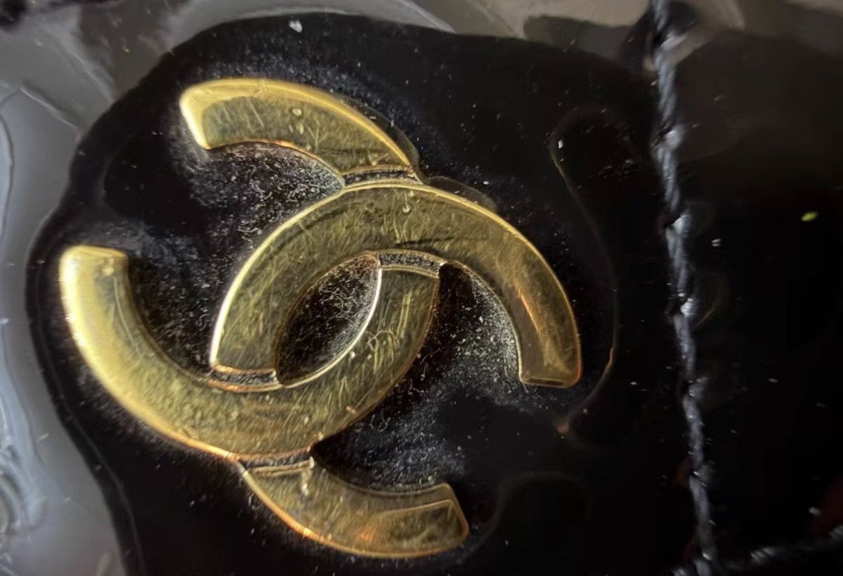 Chanel Chanel Black Card Holder, with slight signs of use. Size ONE SIZE - 6 Thumbnail