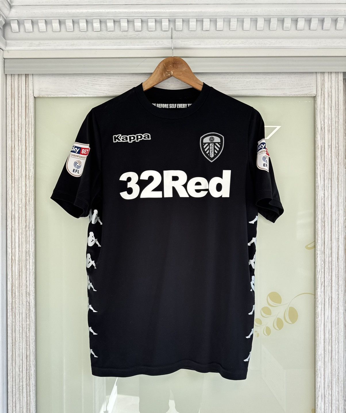 Kappa Leeds United 2017-2018 Away Soccer Jersey Football Shirt Kit Size US M / EU 48-50 / 2 - 1 Thumbnail